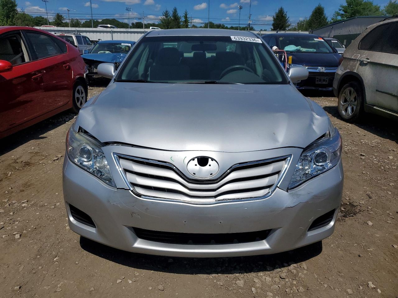 2011 Toyota Camry Le Серебряный vin: 4T1BF3EK4BU608209