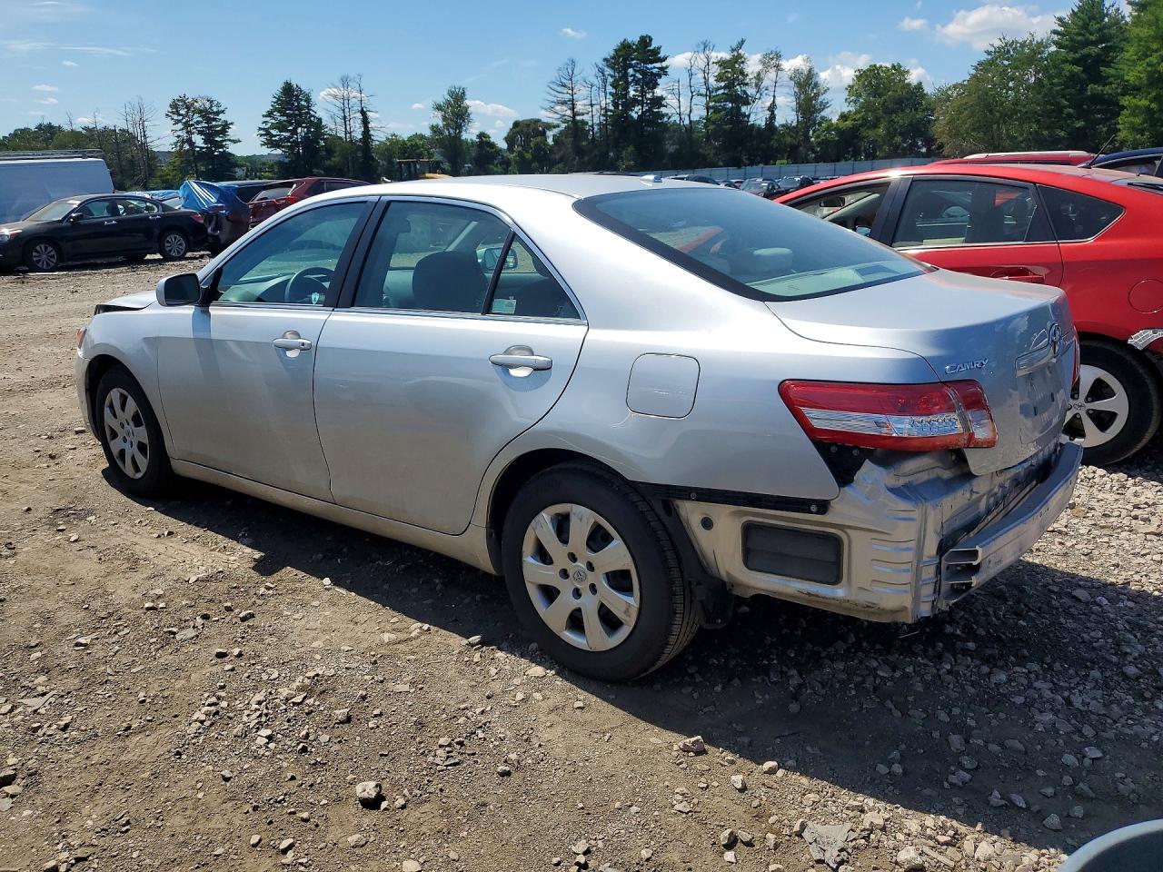 2011 Toyota Camry Le Серебряный vin: 4T1BF3EK4BU608209