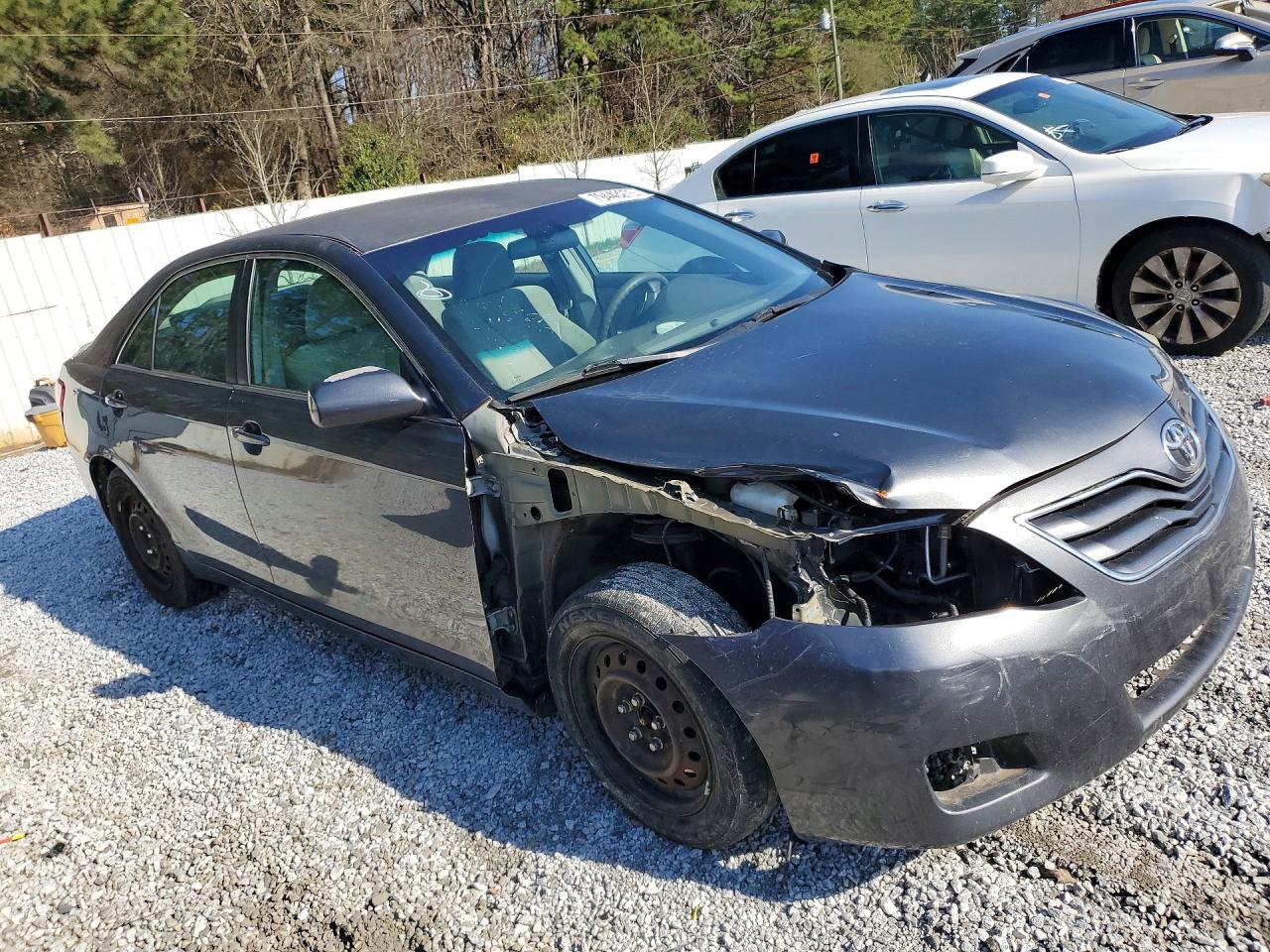 2011 Toyota Camry Le Gray vin: 4T1BF3EK4BU610106