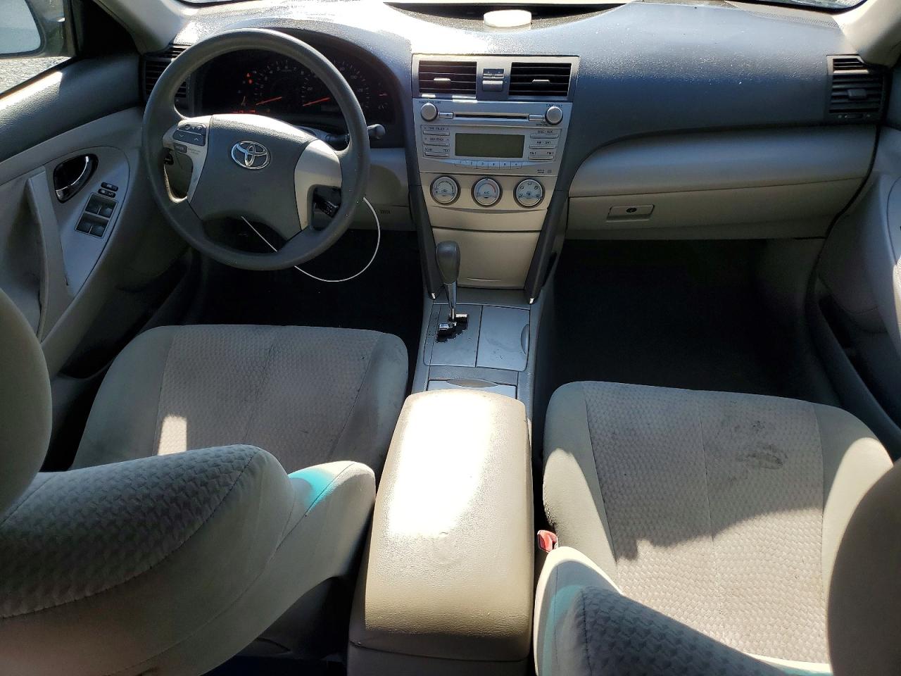 2011 Toyota Camry Le Gray vin: 4T1BF3EK4BU610106