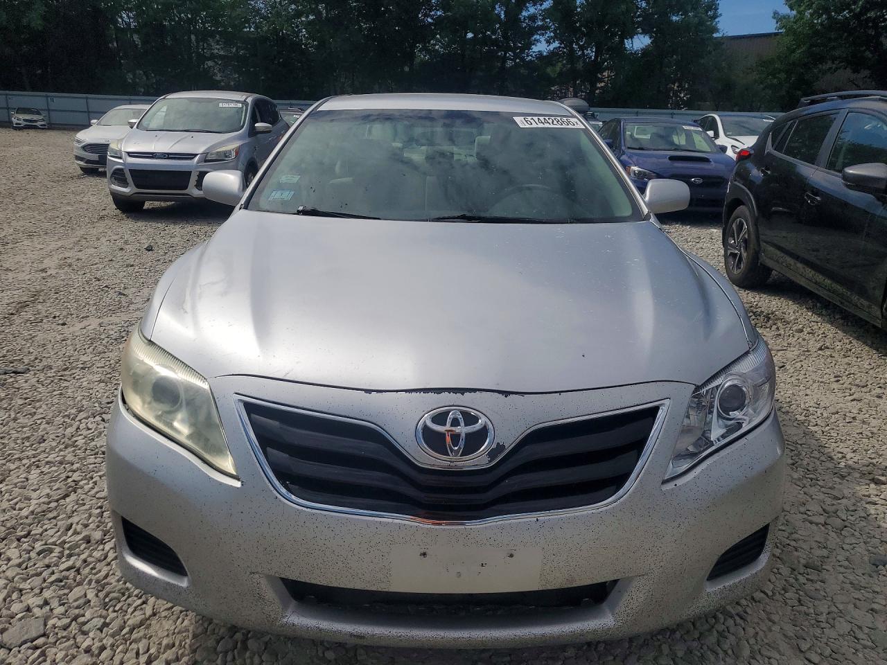 2011 Toyota Camry Le Silver vin: 4T1BF3EK4BU614155