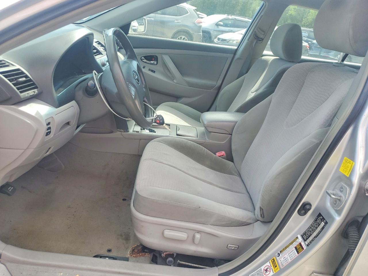 2011 Toyota Camry Le Silver vin: 4T1BF3EK4BU614155