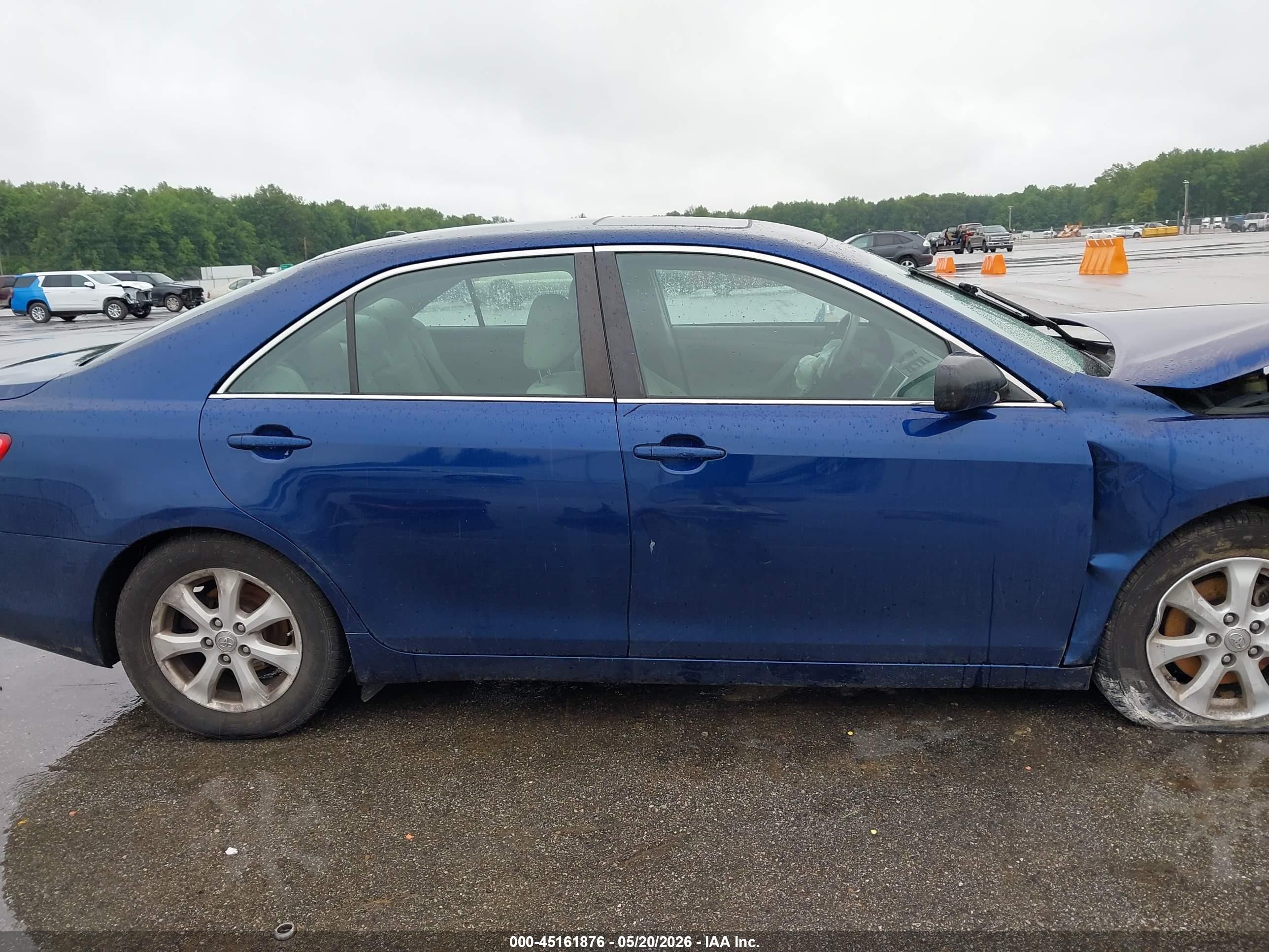 2011 Toyota Camry Le Blue vin: 4T1BF3EK4BU621851