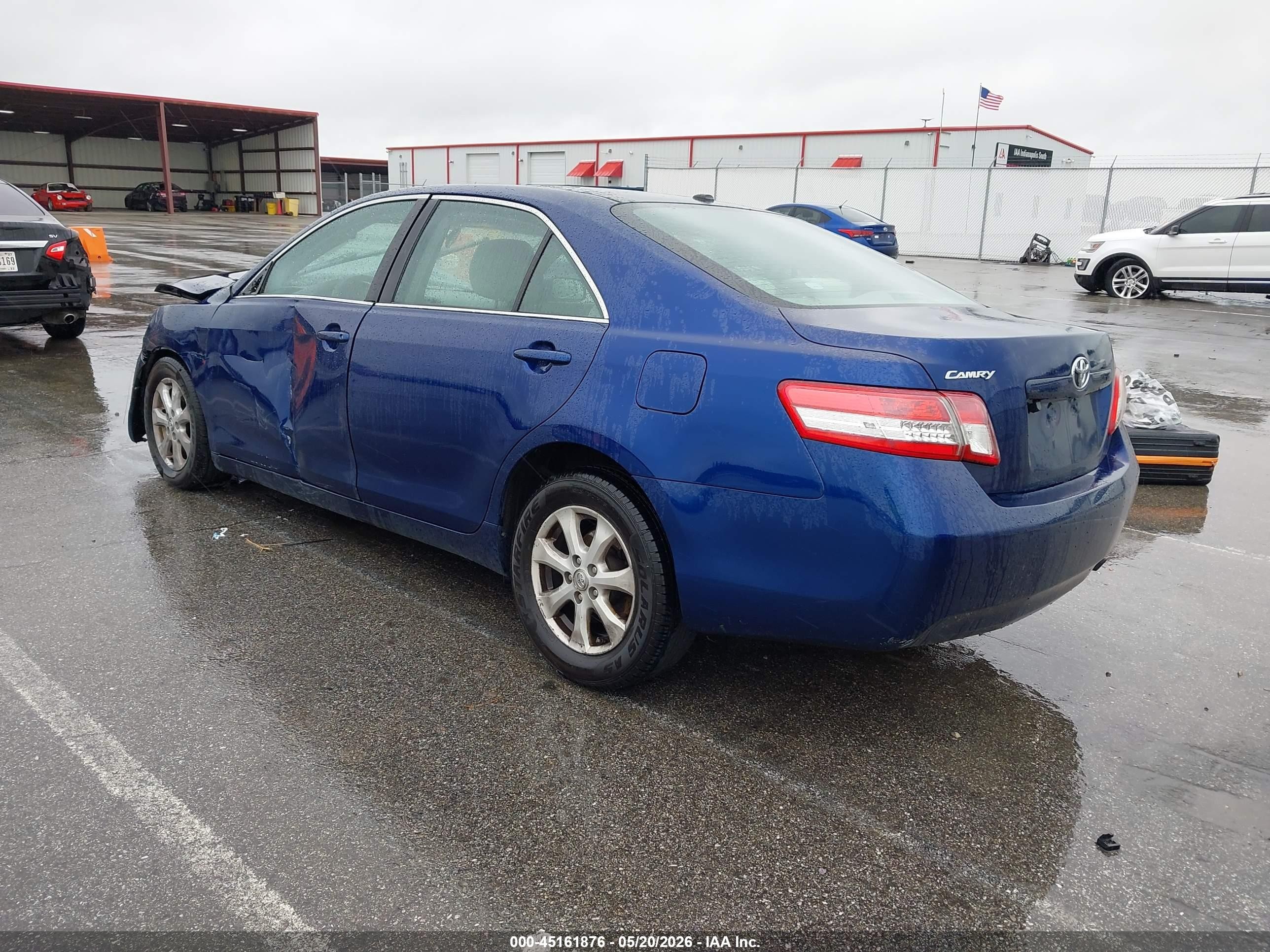 2011 Toyota Camry Le Blue vin: 4T1BF3EK4BU621851
