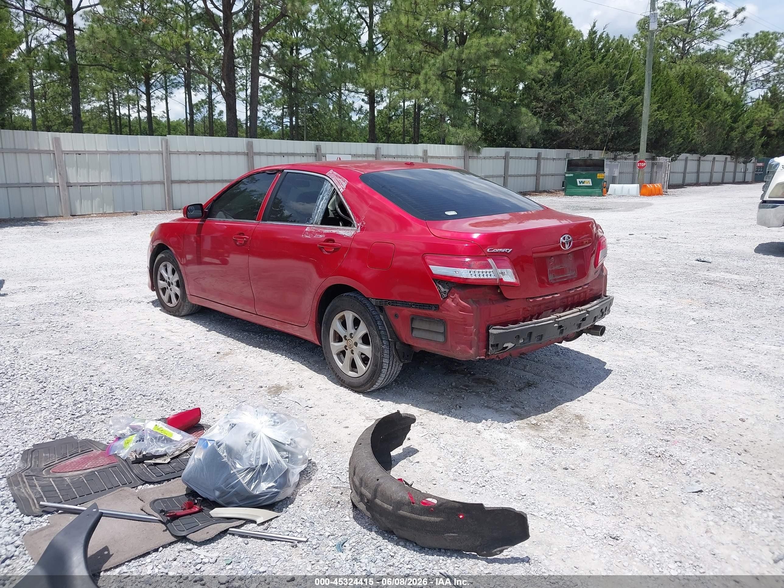 2011 Toyota Camry Le Red vin: 4T1BF3EK4BU622224