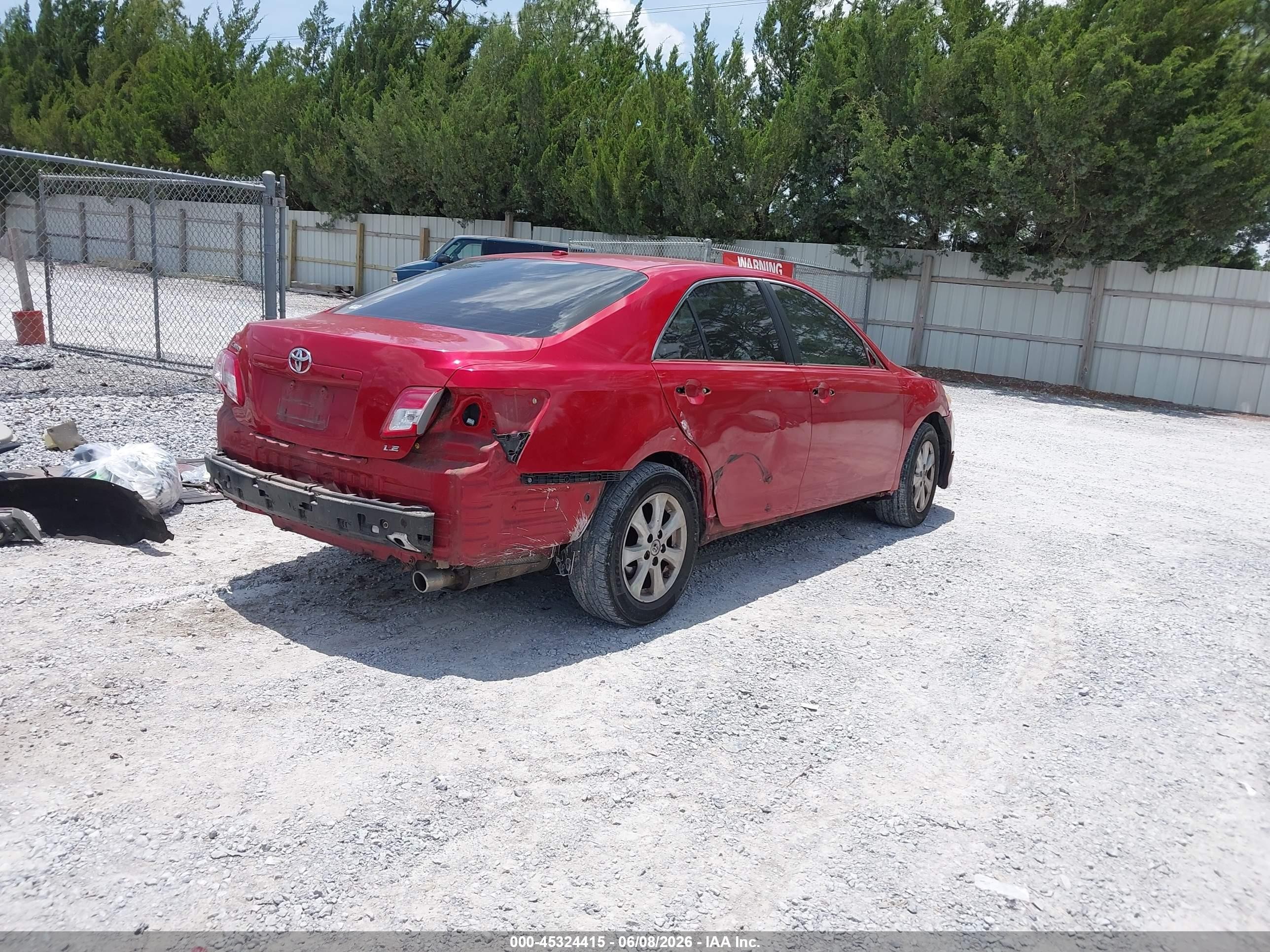 2011 Toyota Camry Le Red vin: 4T1BF3EK4BU622224