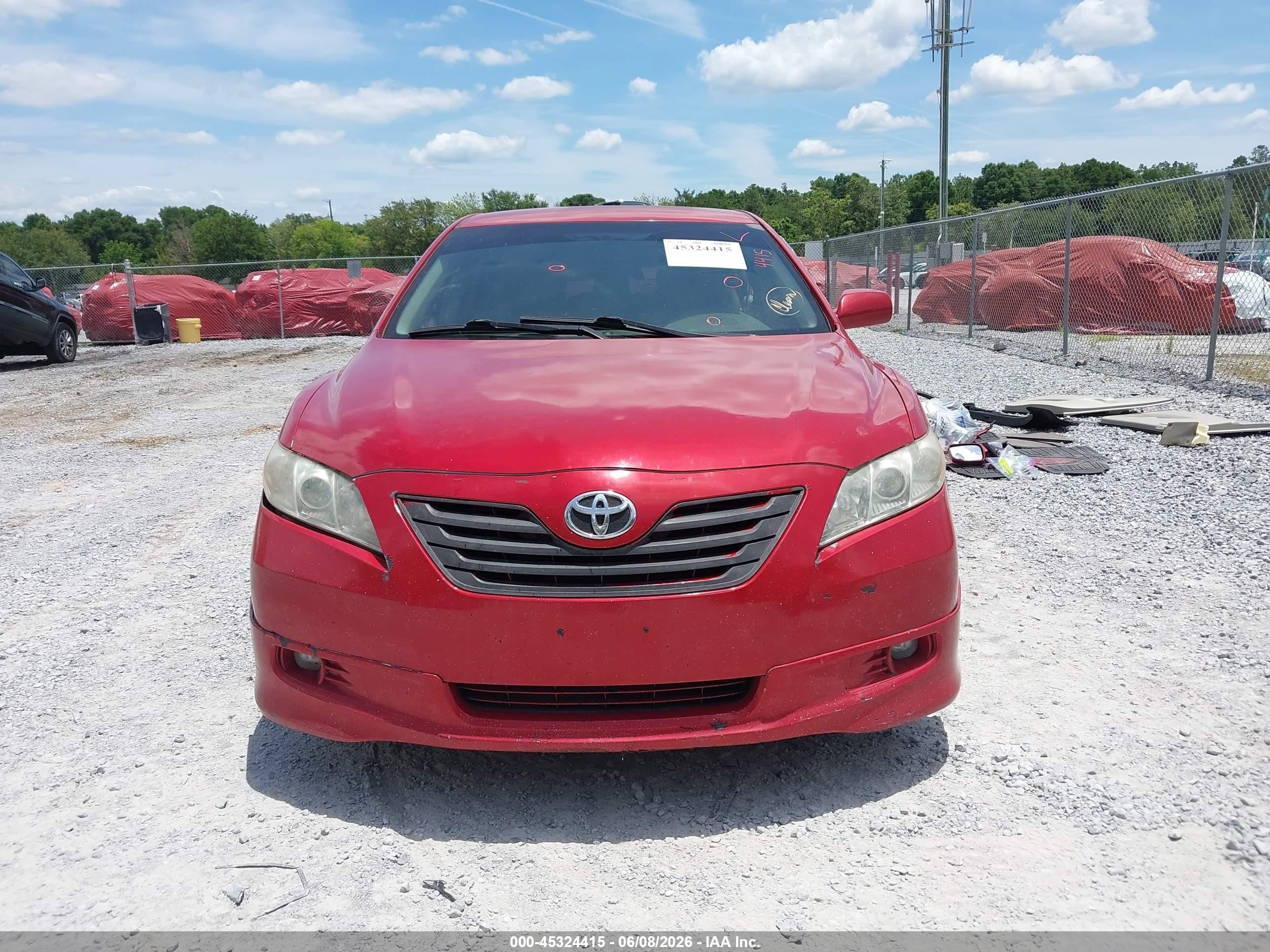 2011 Toyota Camry Le Red vin: 4T1BF3EK4BU622224