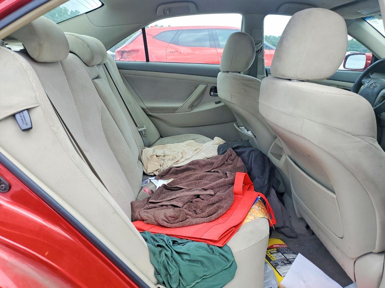 2011 Toyota Camry Le Red vin: 4T1BF3EK4BU622708