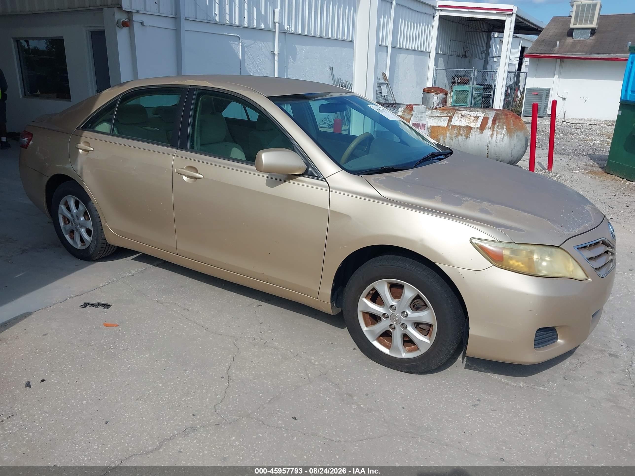 4T1BF3EK4BU636785
