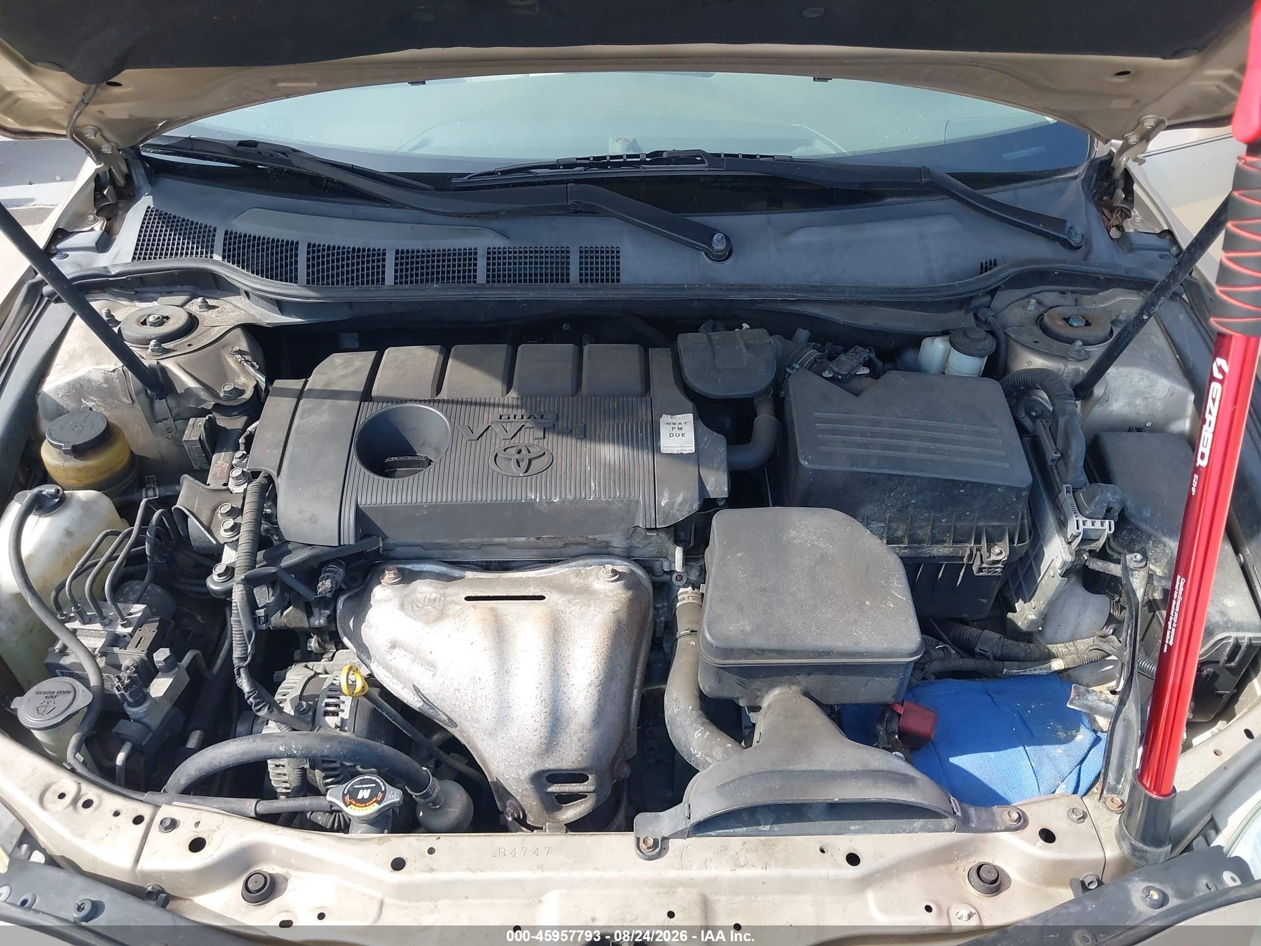 2011 Toyota Camry Le Gold vin: 4T1BF3EK4BU636785
