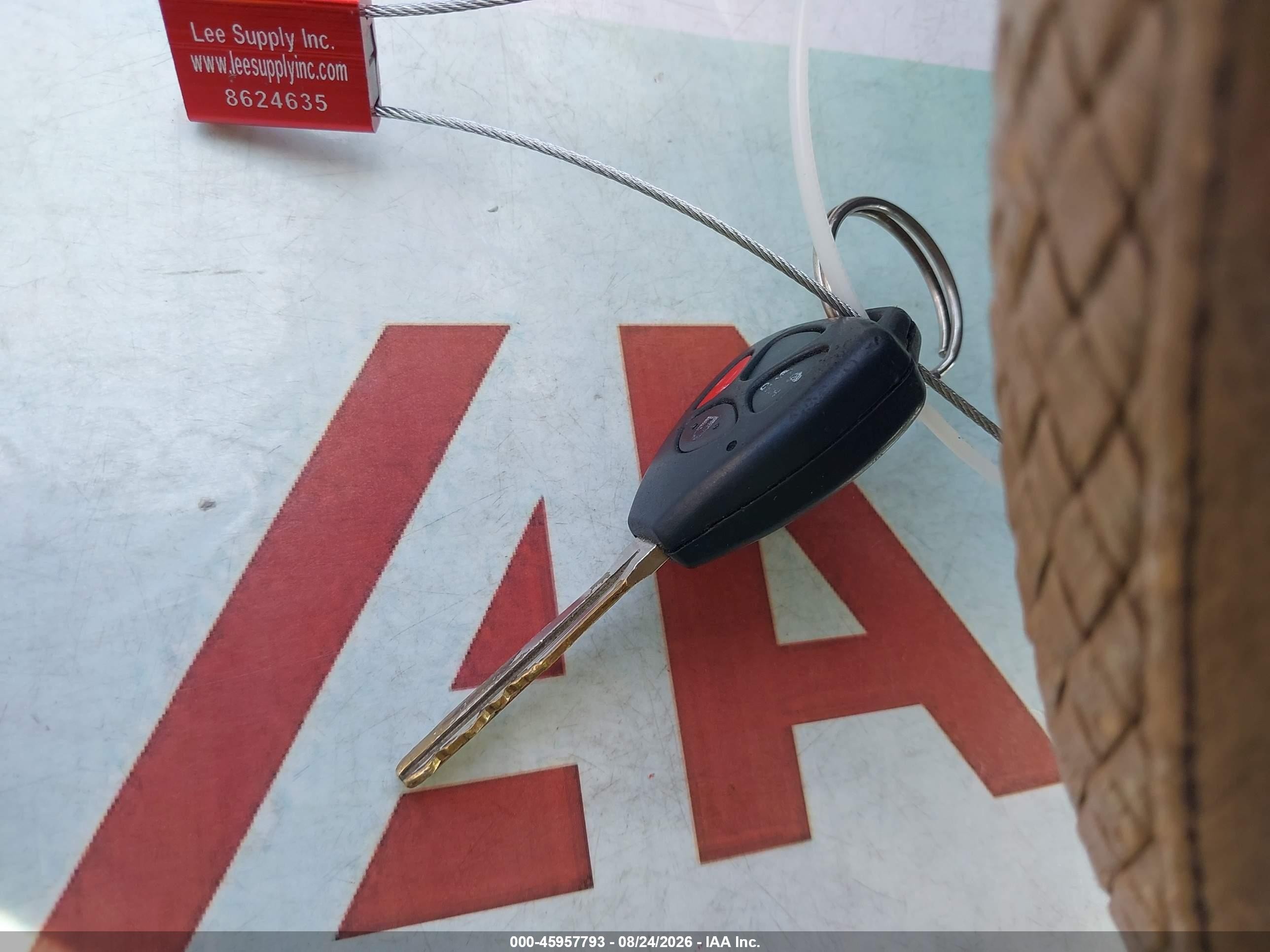 2011 Toyota Camry Le Gold vin: 4T1BF3EK4BU636785