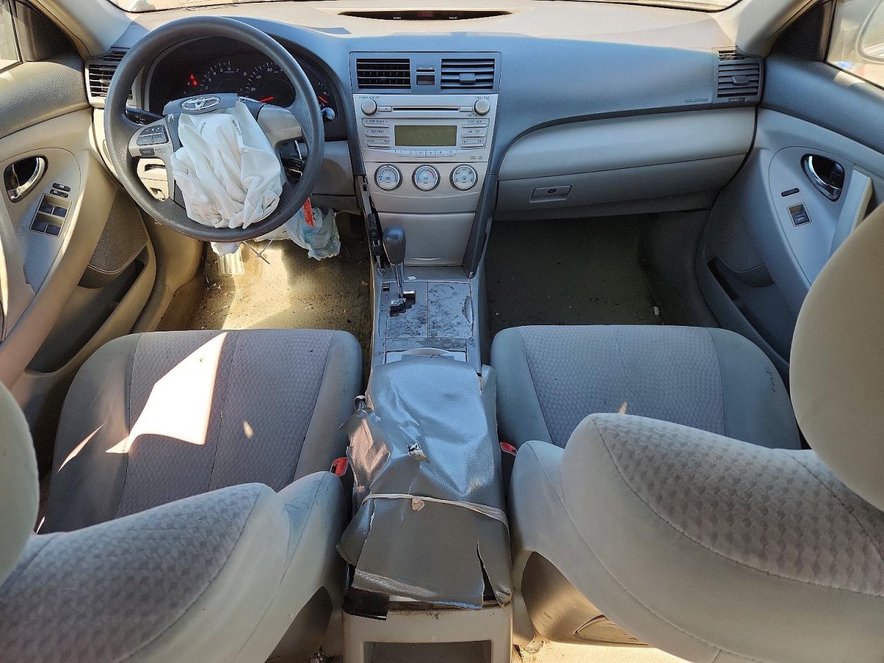 2011 Toyota Camry Base Silver vin: 4T1BF3EK4BU639931