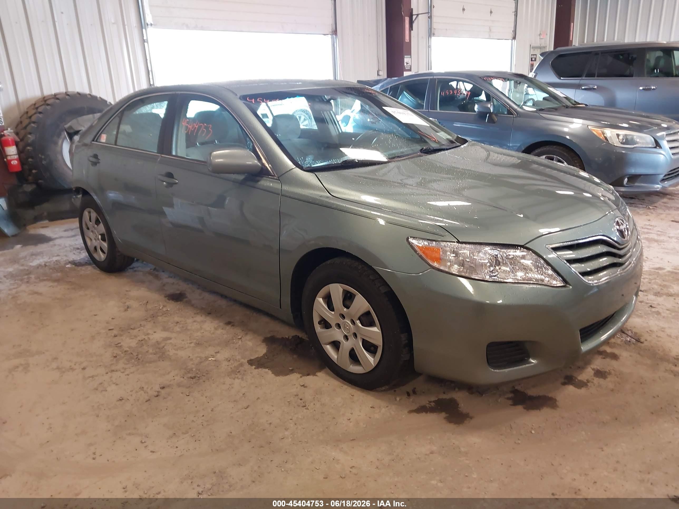 2011 Toyota Camry Le Blue vin: 4T1BF3EK4BU646099