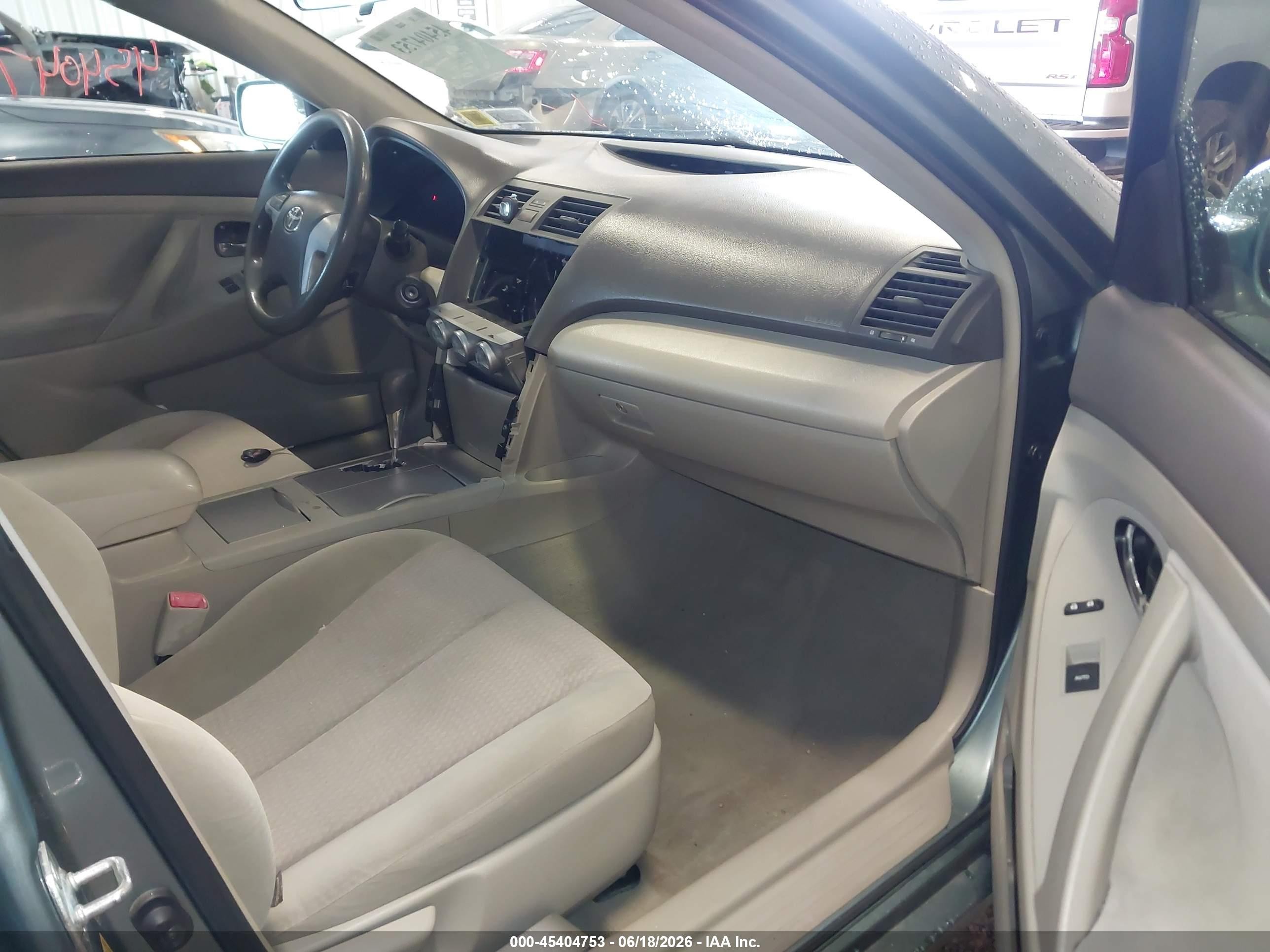 2011 Toyota Camry Le Blue vin: 4T1BF3EK4BU646099