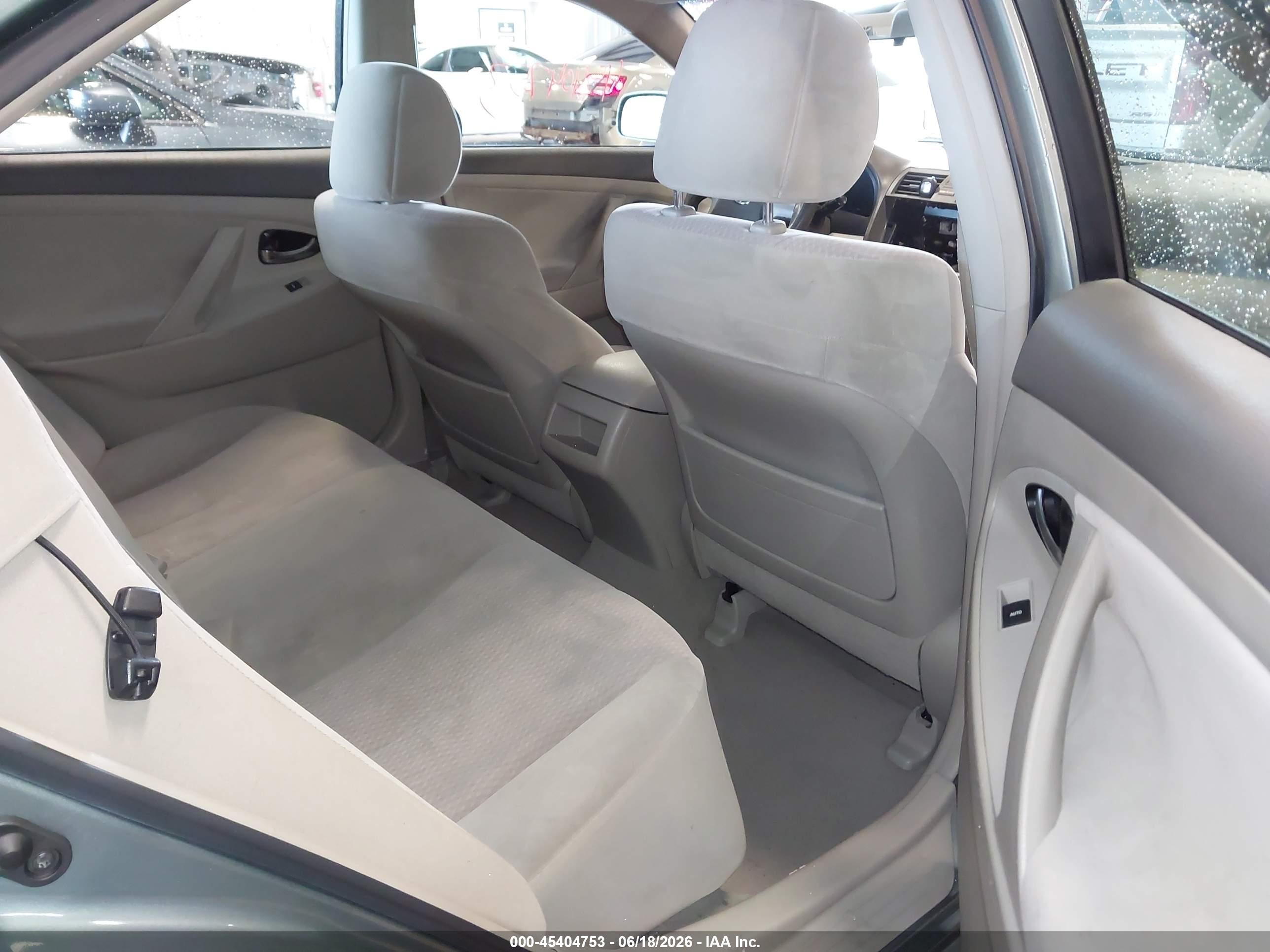 2011 Toyota Camry Le Blue vin: 4T1BF3EK4BU646099