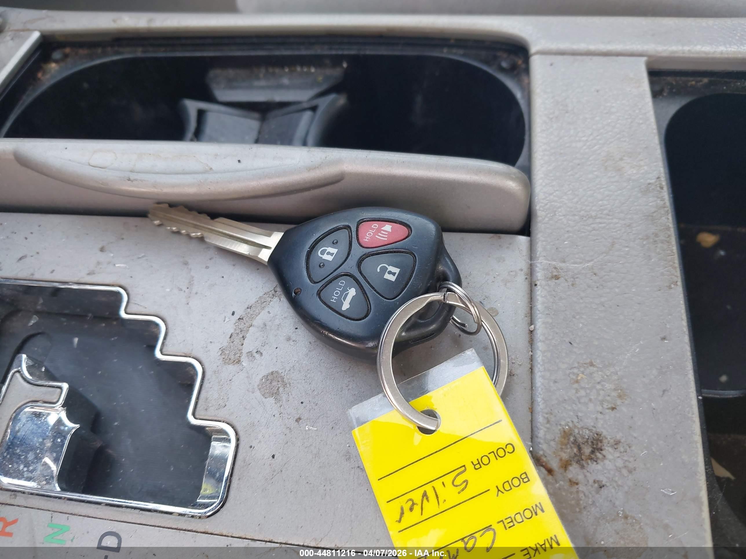 2011 Toyota Camry Le Silver vin: 4T1BF3EK4BU646281