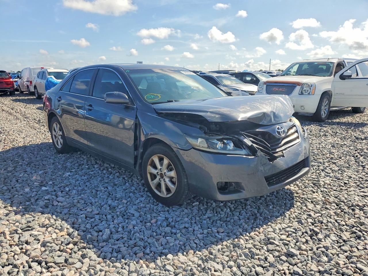 2011 Toyota Camry Le Gray vin: 4T1BF3EK4BU652100