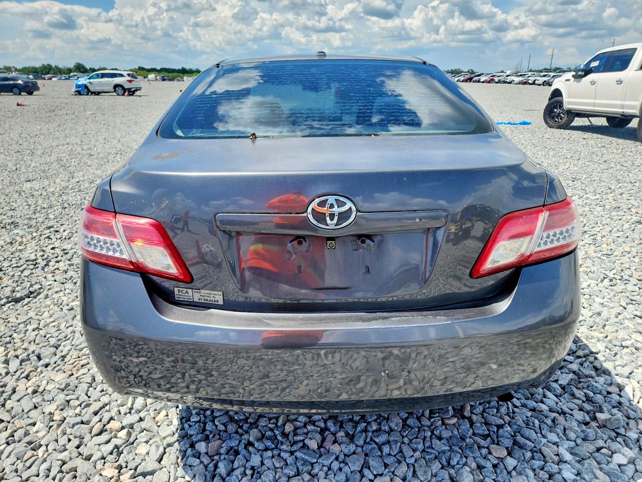 2011 Toyota Camry Le Gray vin: 4T1BF3EK4BU652100
