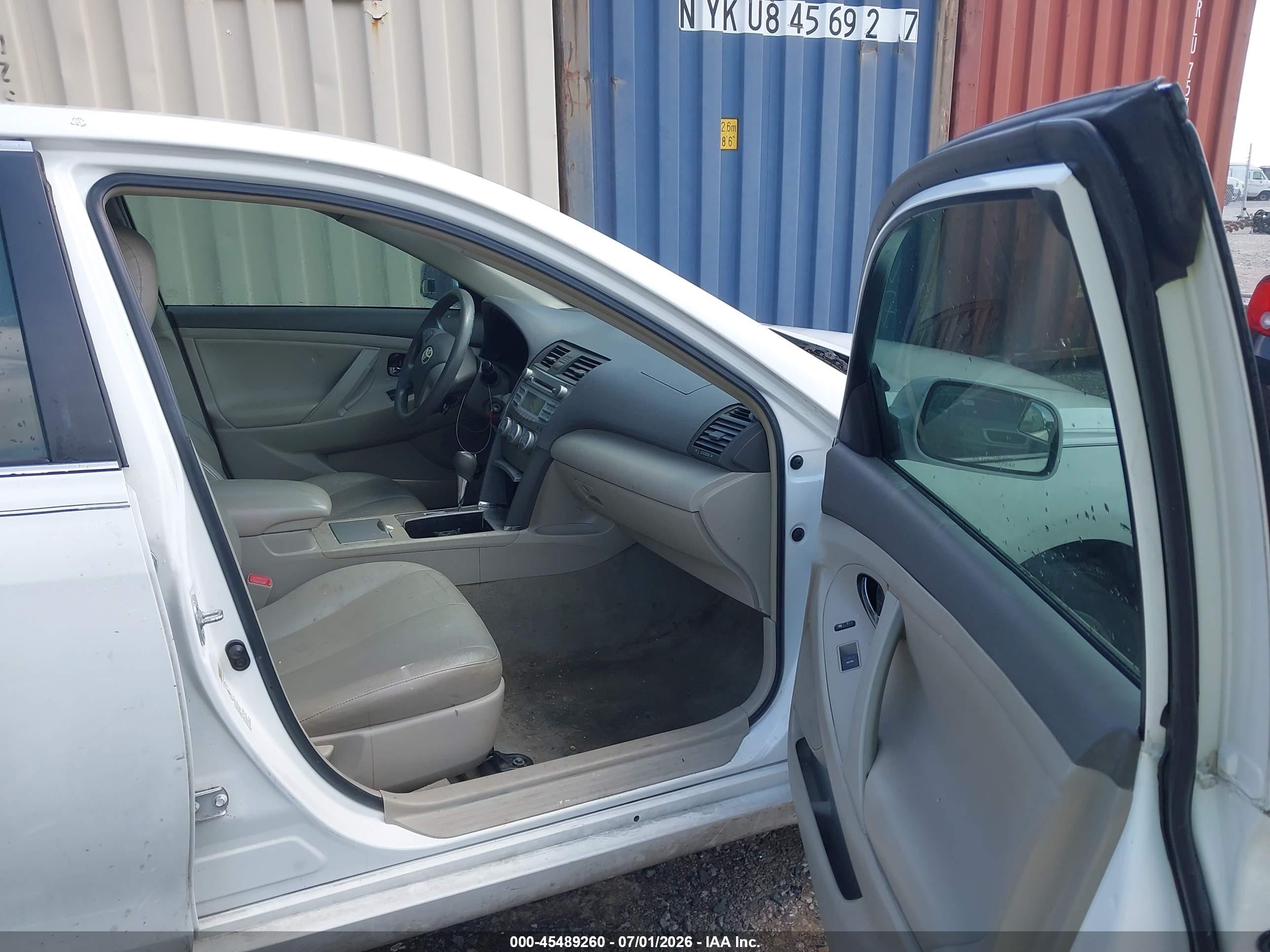 2011 Toyota Camry Le White vin: 4T1BF3EK4BU653022