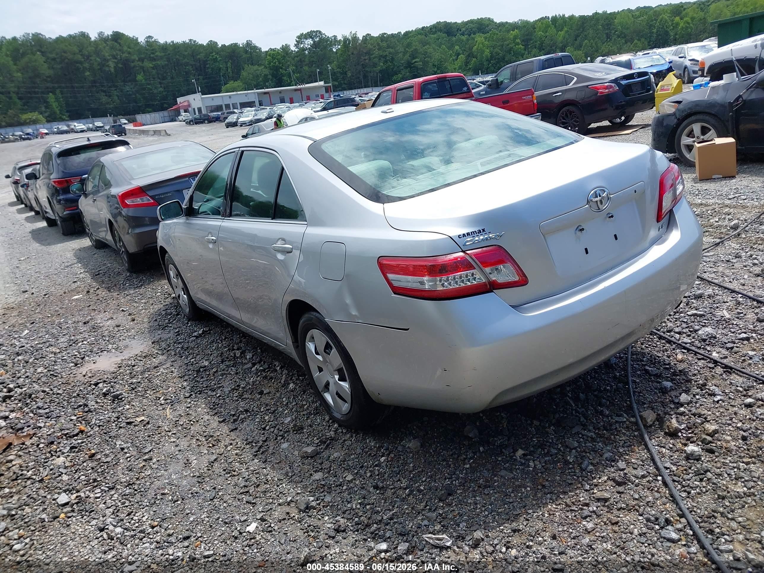 2011 Toyota Camry Le Silver vin: 4T1BF3EK4BU659192