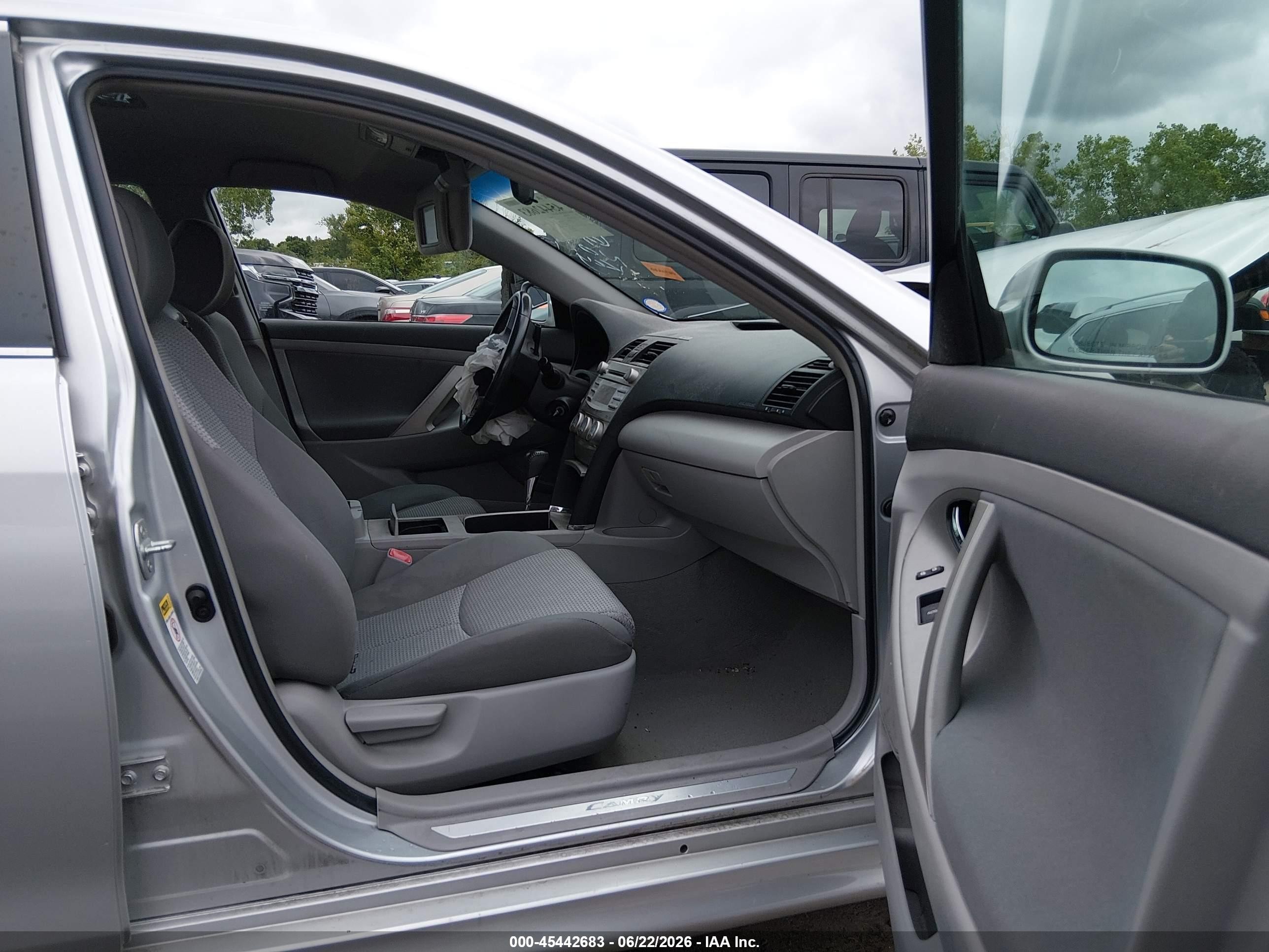 2011 Toyota Camry Se Silver vin: 4T1BF3EK4BU663503