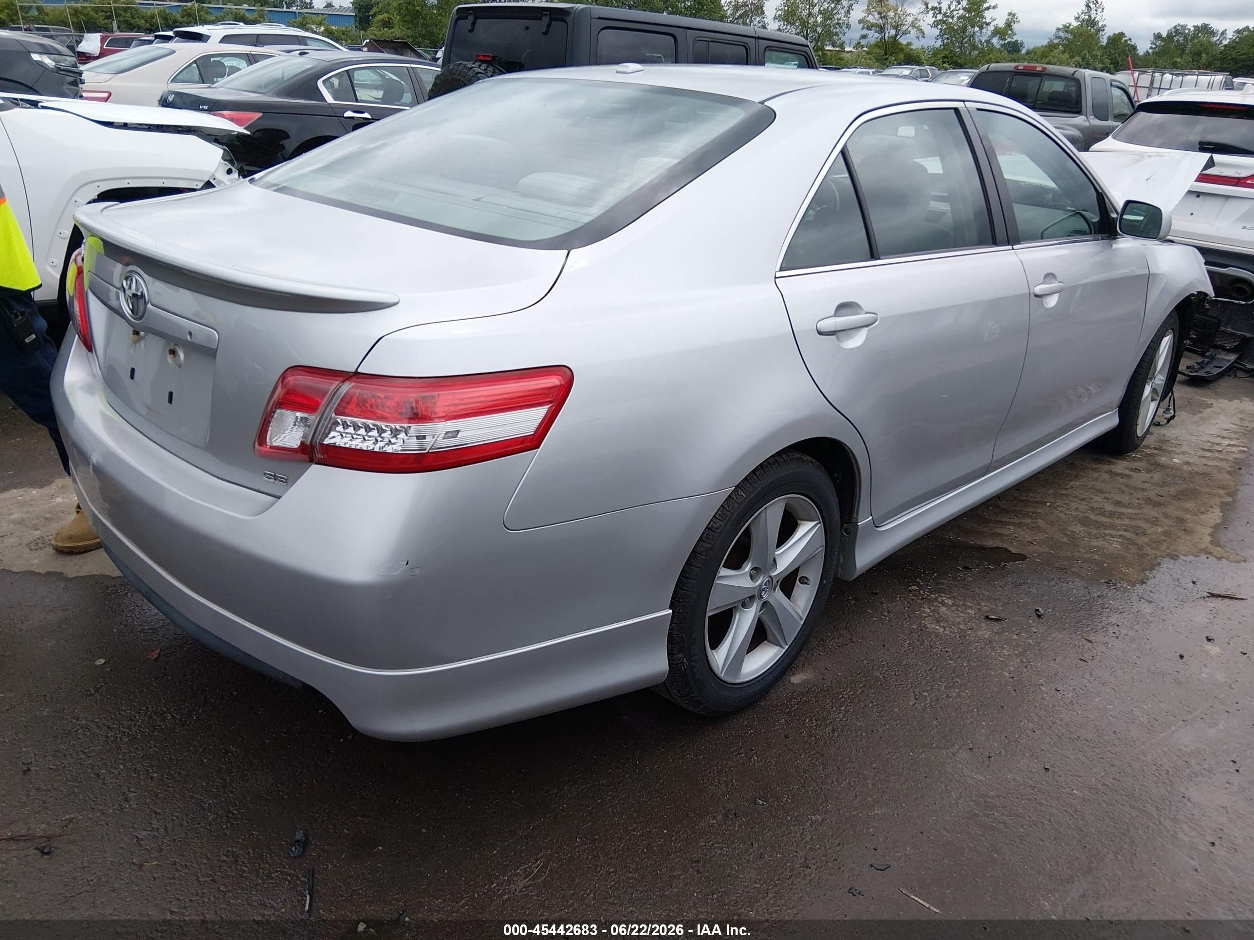 2011 Toyota Camry Se Silver vin: 4T1BF3EK4BU663503