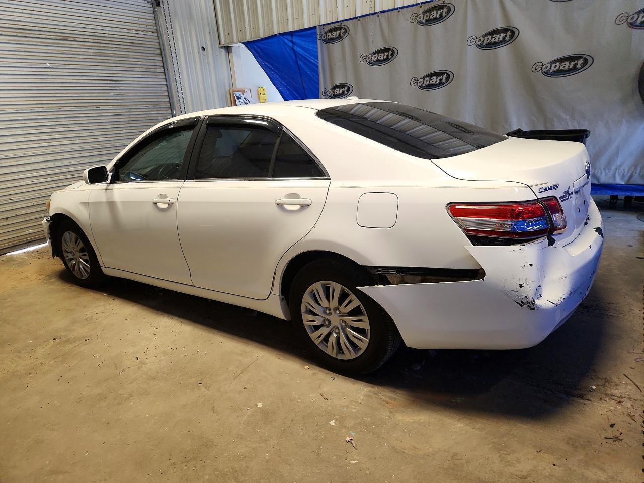 2011 Toyota Camry Le White vin: 4T1BF3EK4BU668345