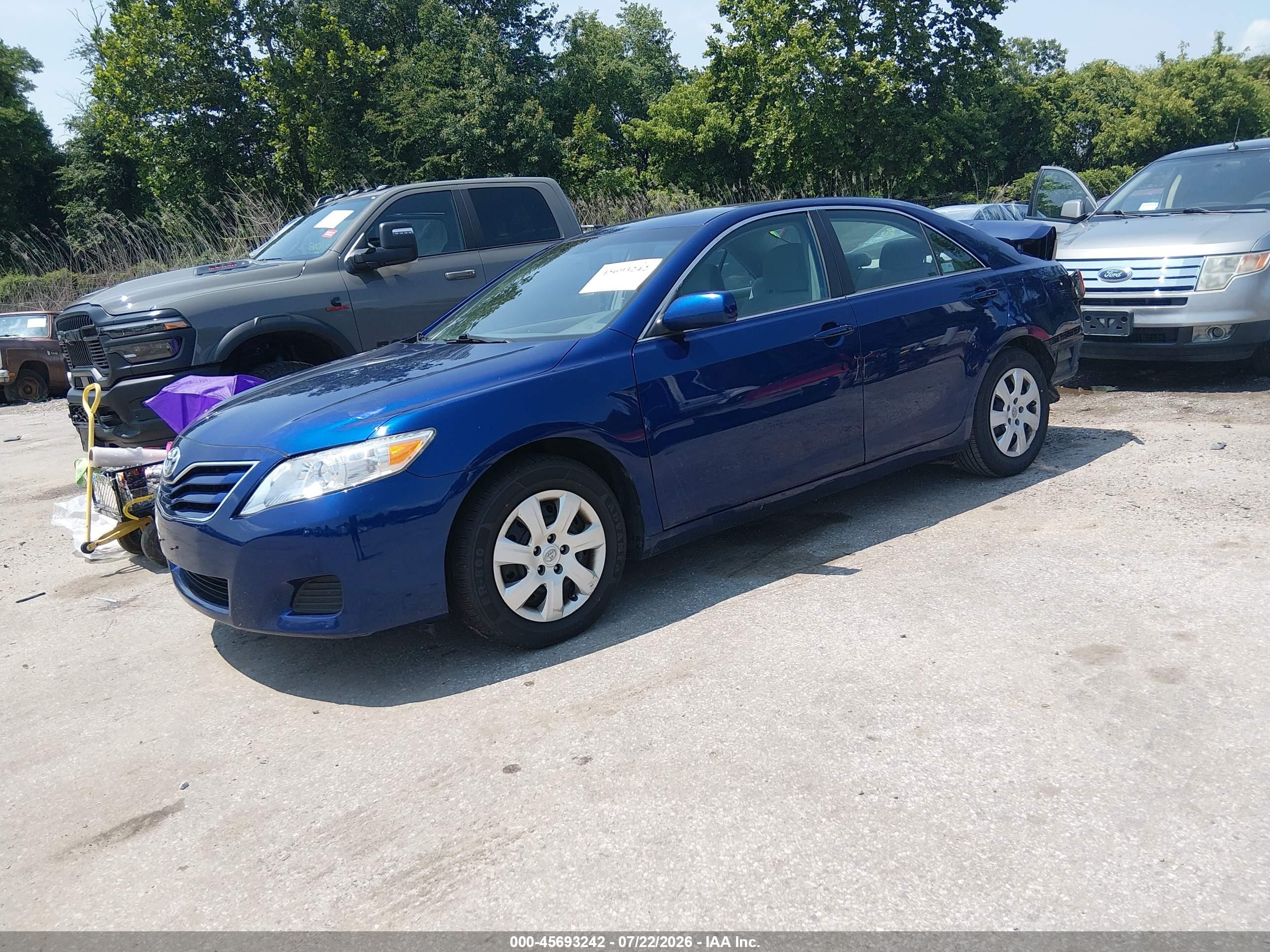 2011 Toyota Camry Le Blue vin: 4T1BF3EK4BU672329