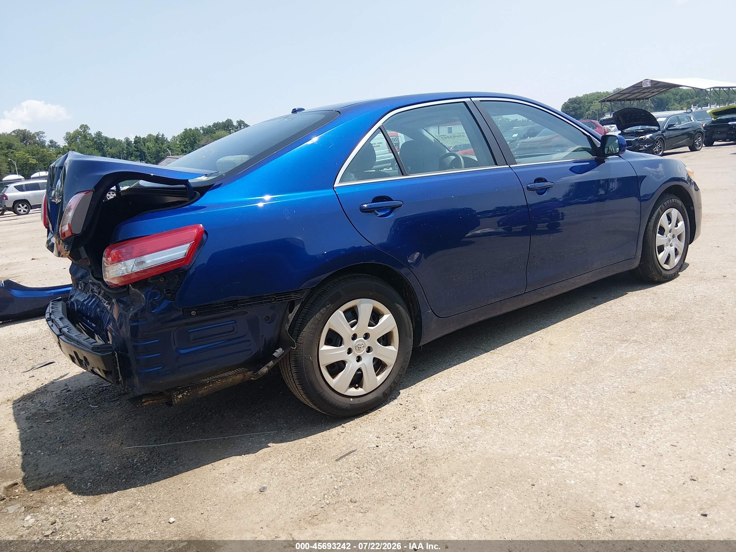 2011 Toyota Camry Le Blue vin: 4T1BF3EK4BU672329