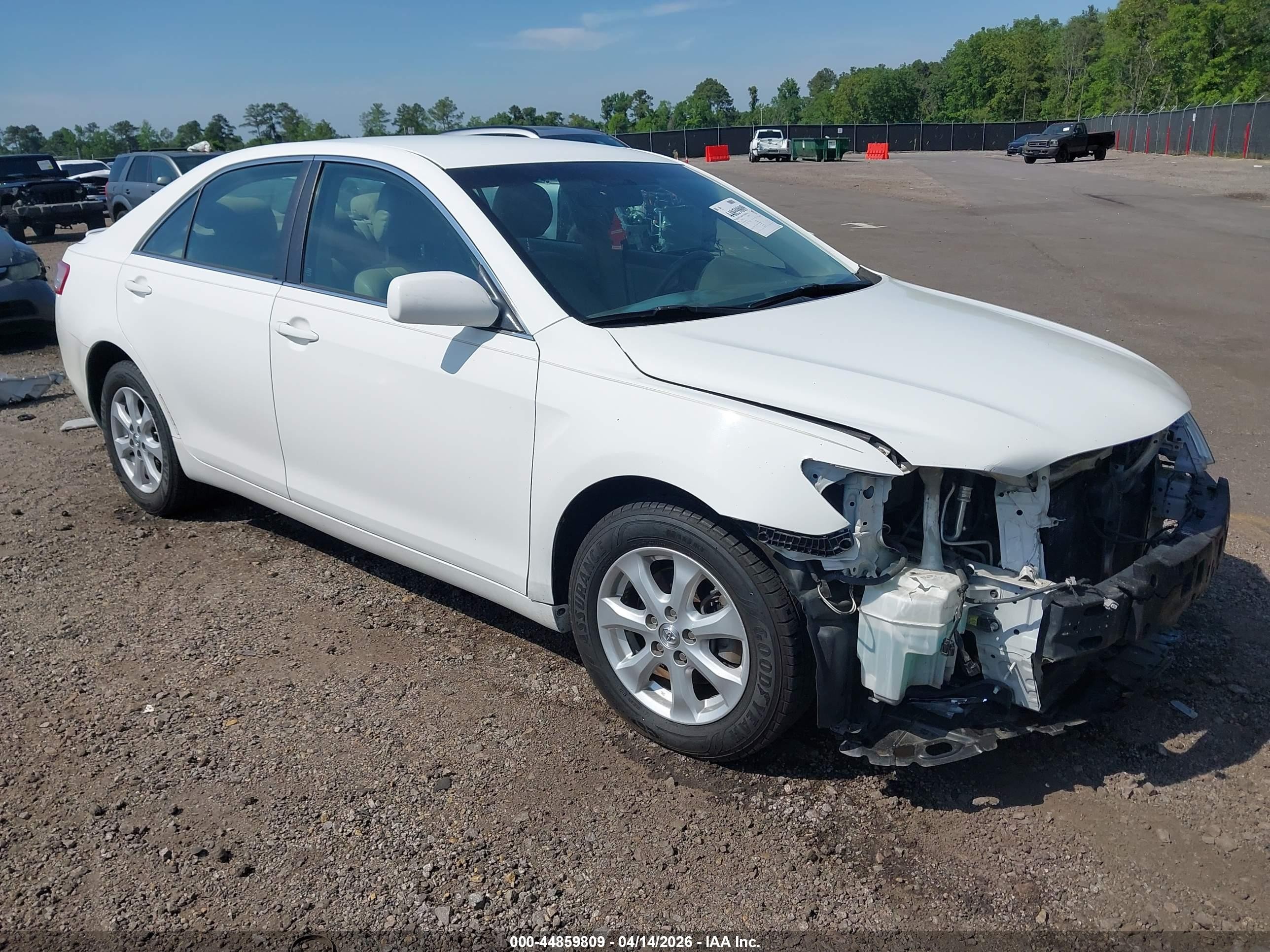 2011 Toyota Camry Le Белый vin: 4T1BF3EK4BU675716