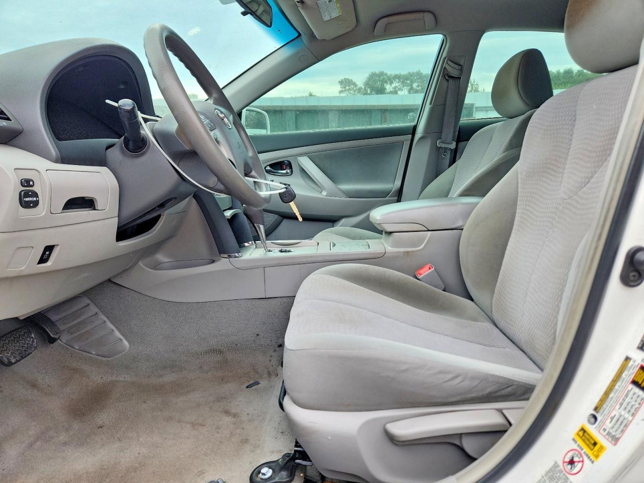 2011 Toyota Camry Base White vin: 4T1BF3EK4BU681063