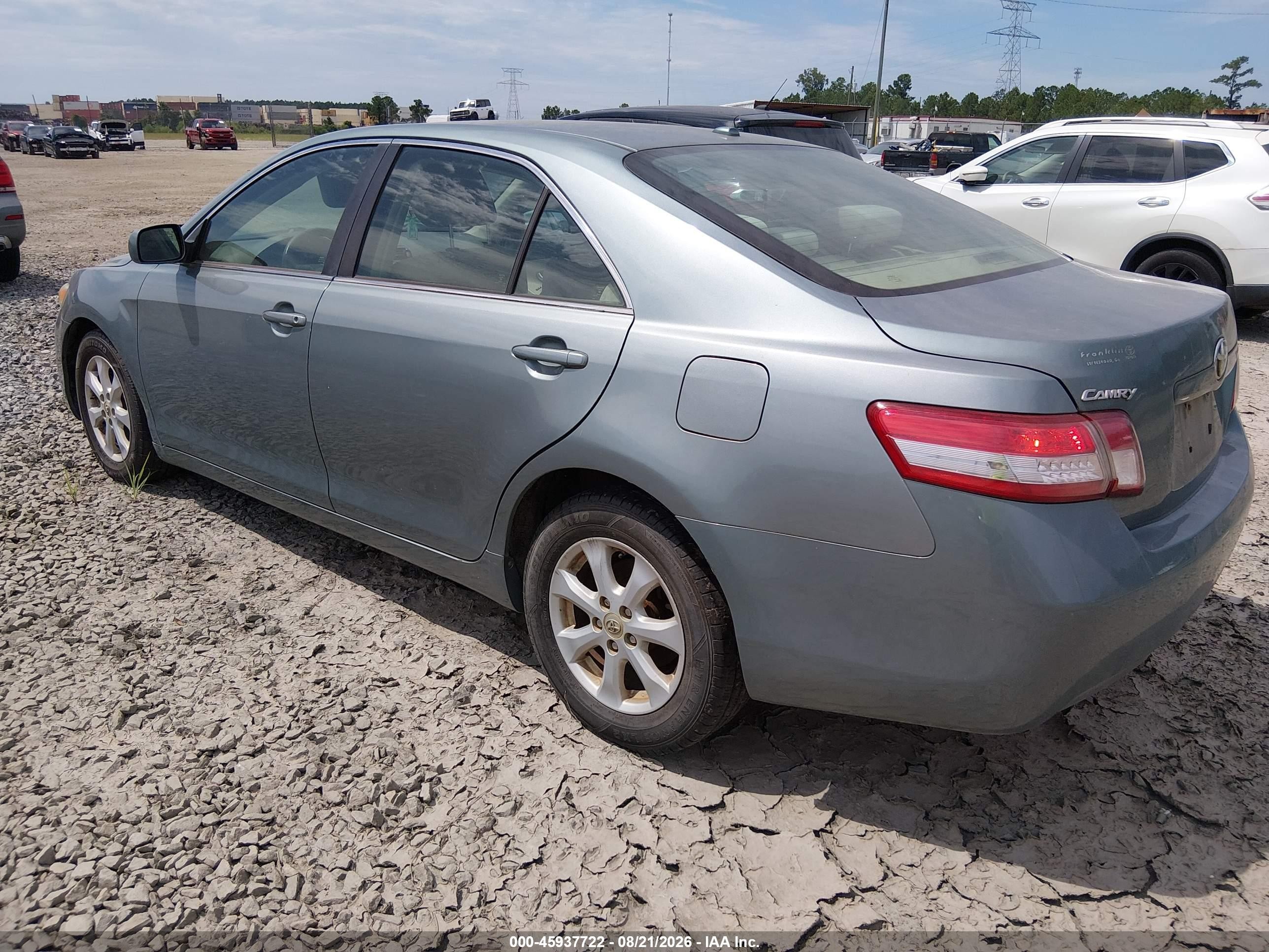 2011 Toyota Camry Le Light Blue vin: 4T1BF3EK4BU687039