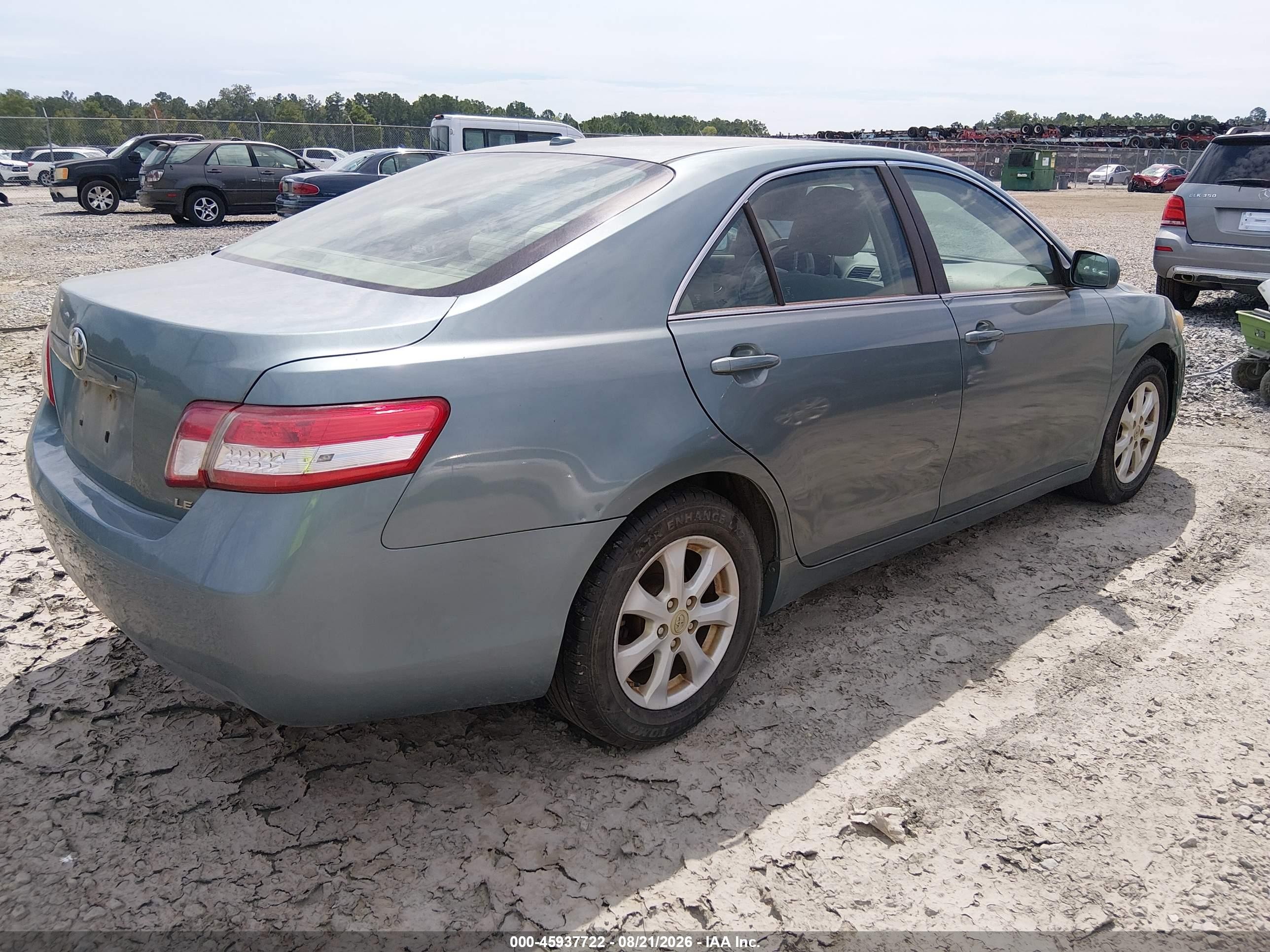 2011 Toyota Camry Le Light Blue vin: 4T1BF3EK4BU687039