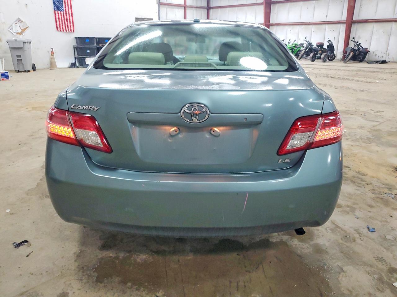 2011 Toyota Camry Le Blue vin: 4T1BF3EK4BU707595