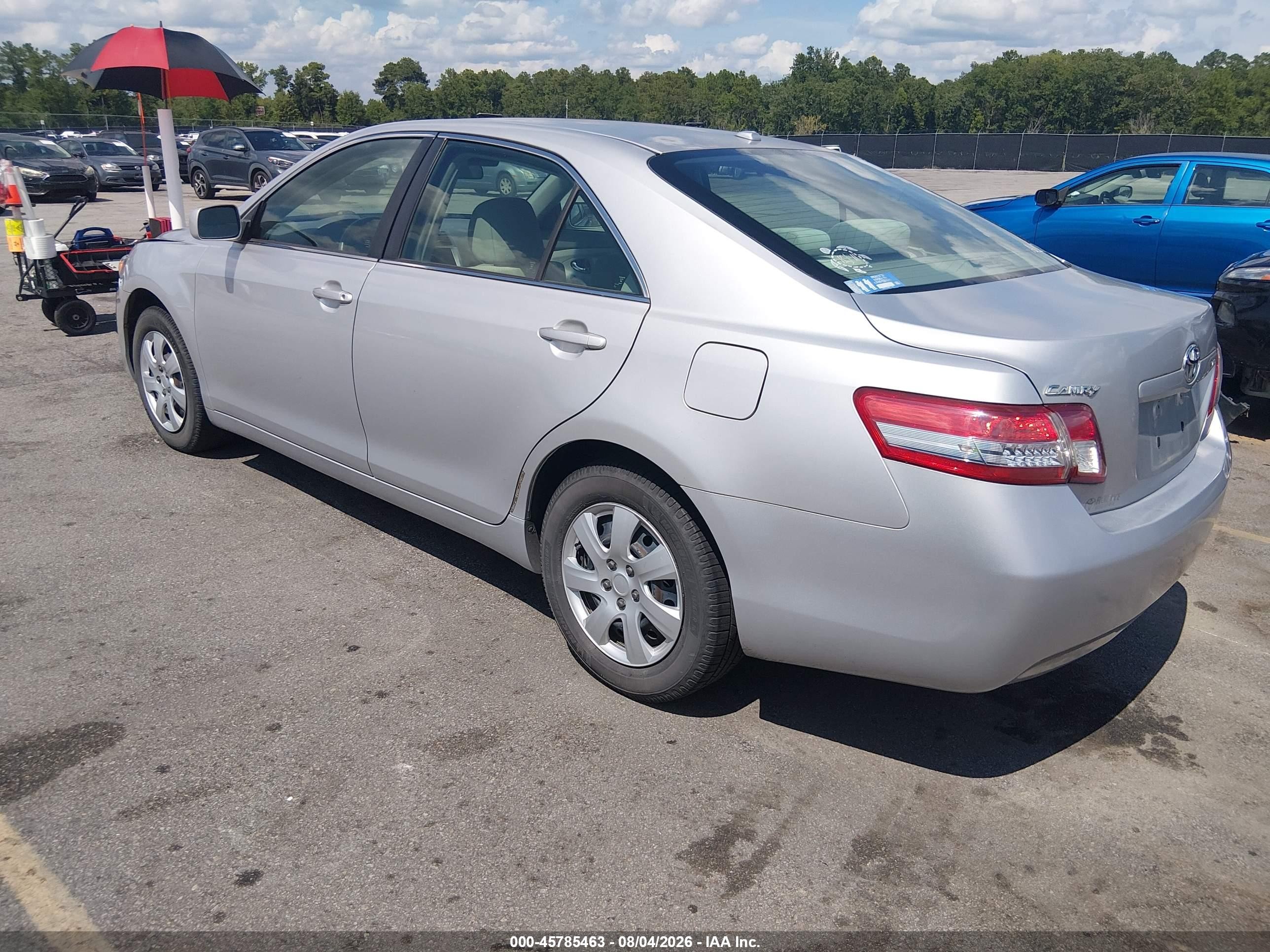 2011 Toyota Camry   Серебряный vin: 4T1BF3EK4BU708861