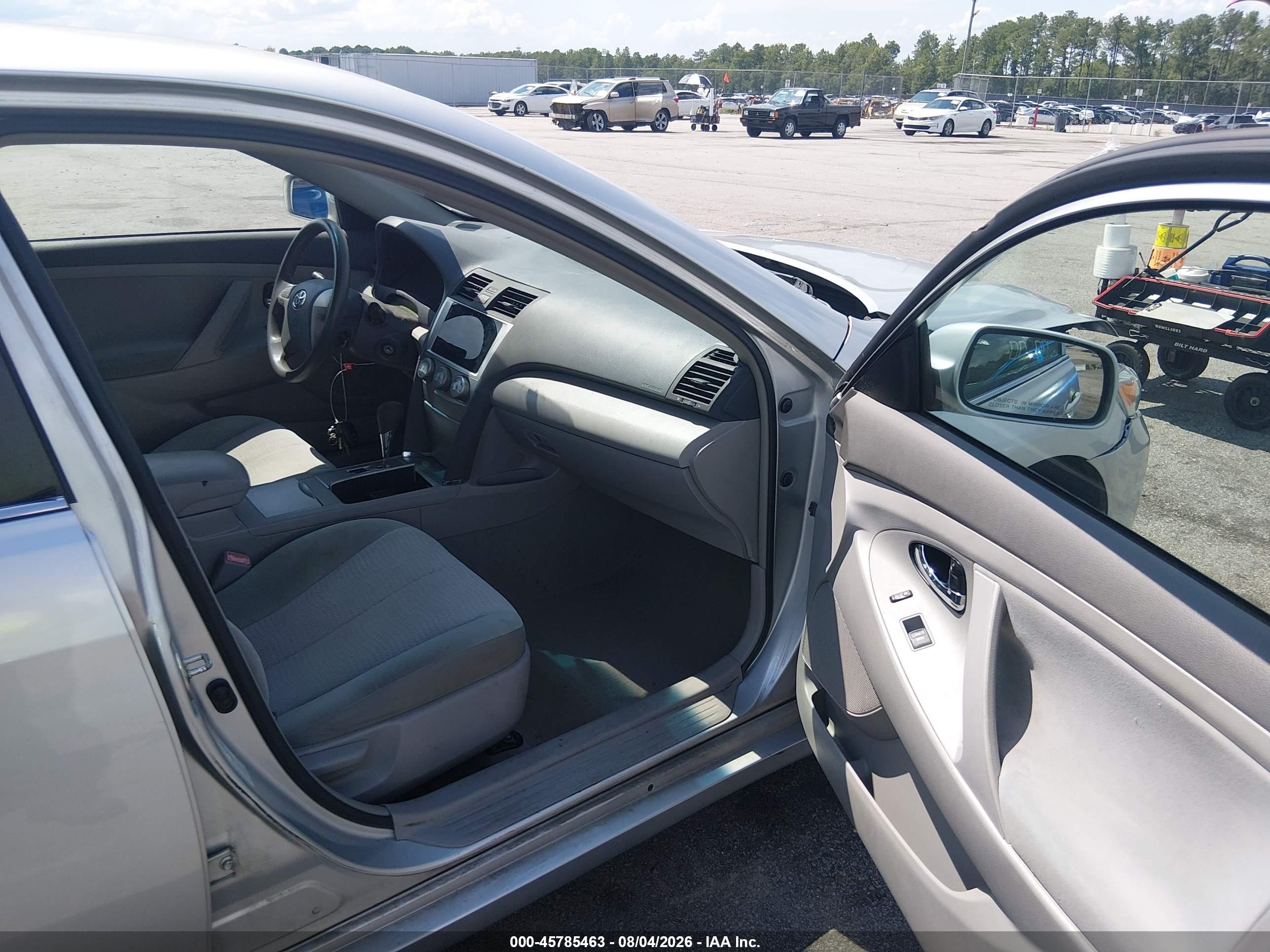 2011 Toyota Camry   Серебряный vin: 4T1BF3EK4BU708861