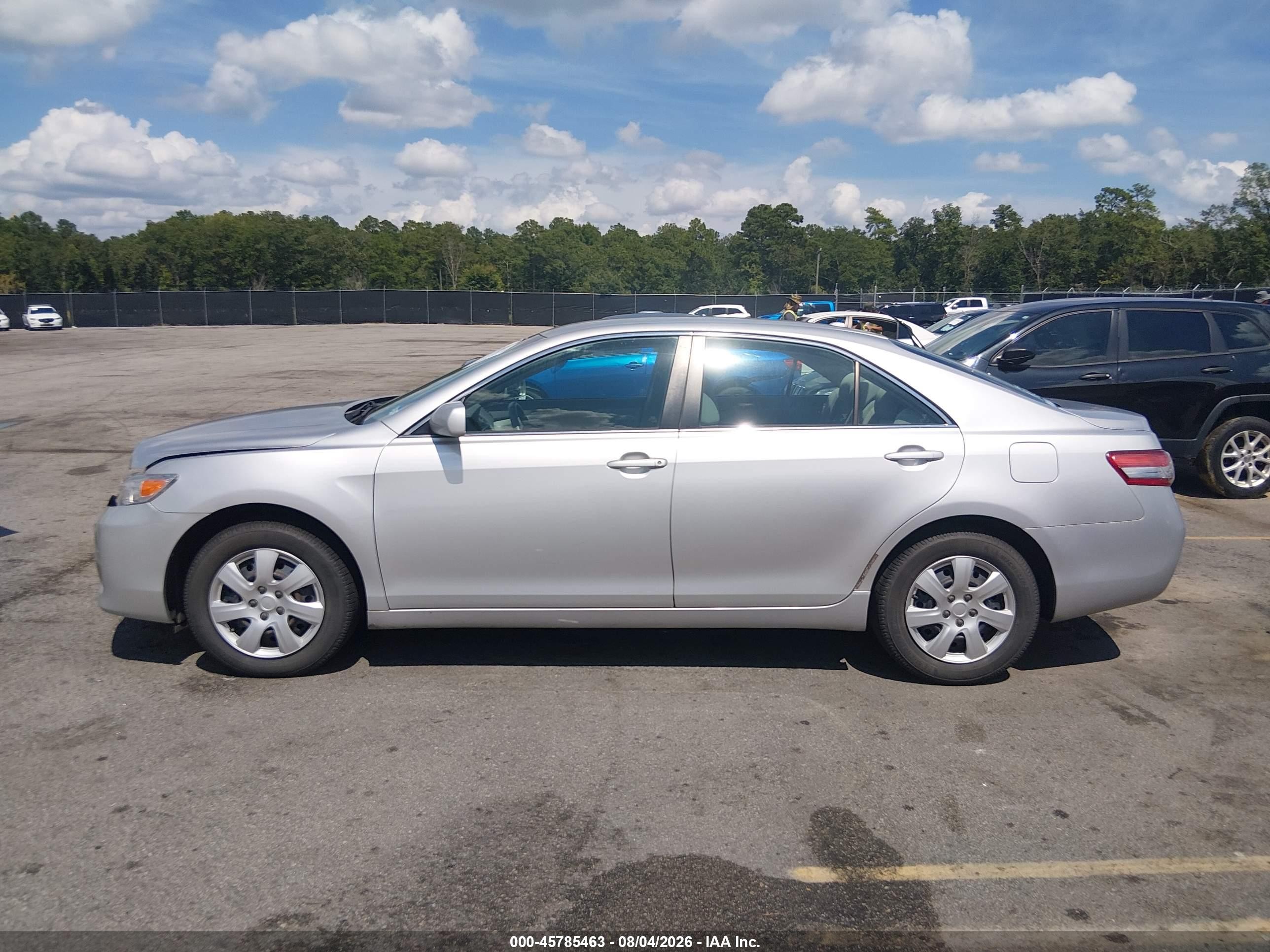 2011 Toyota Camry   Серебряный vin: 4T1BF3EK4BU708861