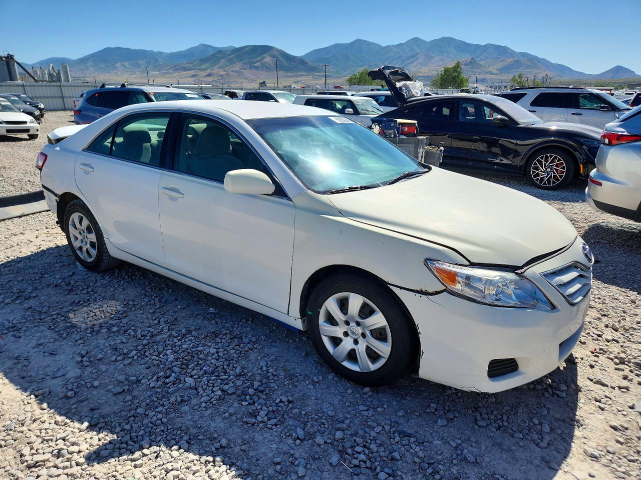 2011 Toyota Camry Le White vin: 4T1BF3EK4BU709086
