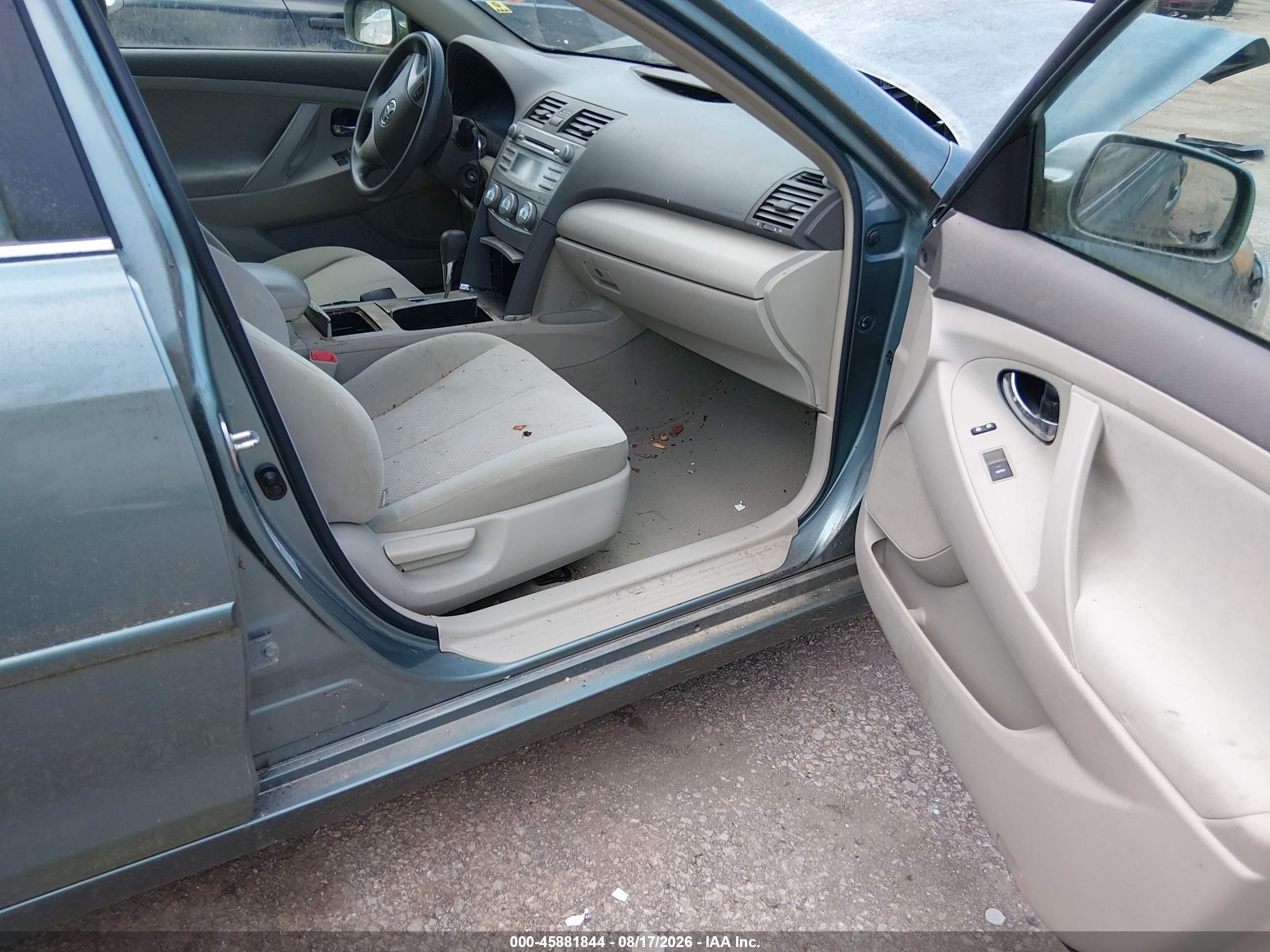 2011 Toyota Camry Le Зеленый vin: 4T1BF3EK4BU710397