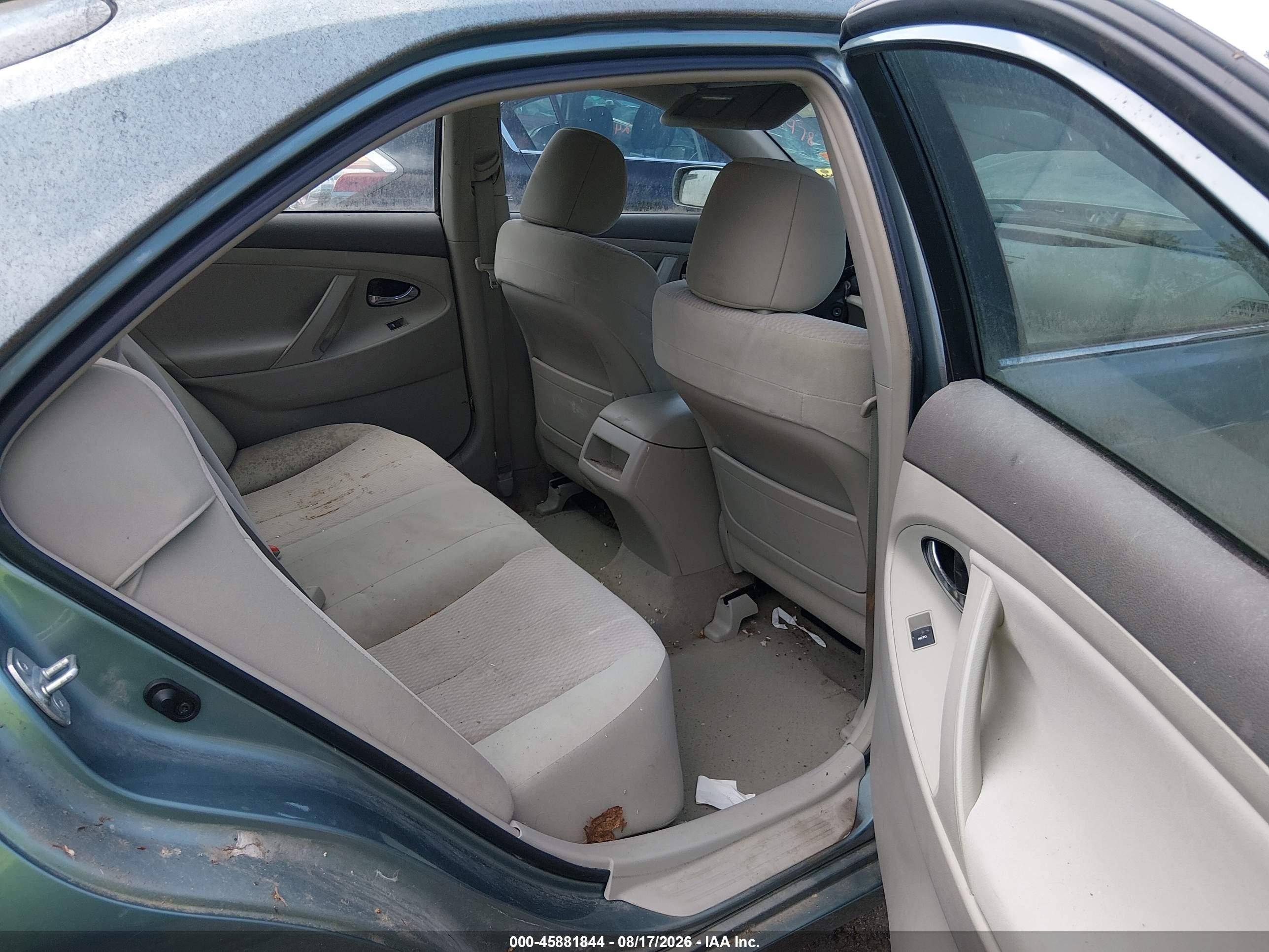 2011 Toyota Camry Le Зеленый vin: 4T1BF3EK4BU710397