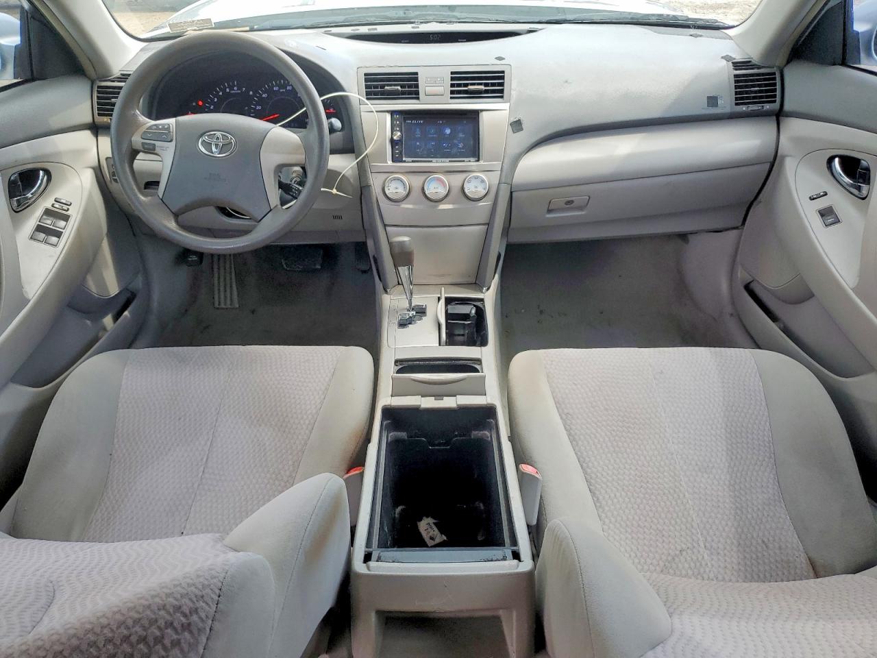 2011 Toyota Camry Le Silver vin: 4T1BF3EK4BU720458