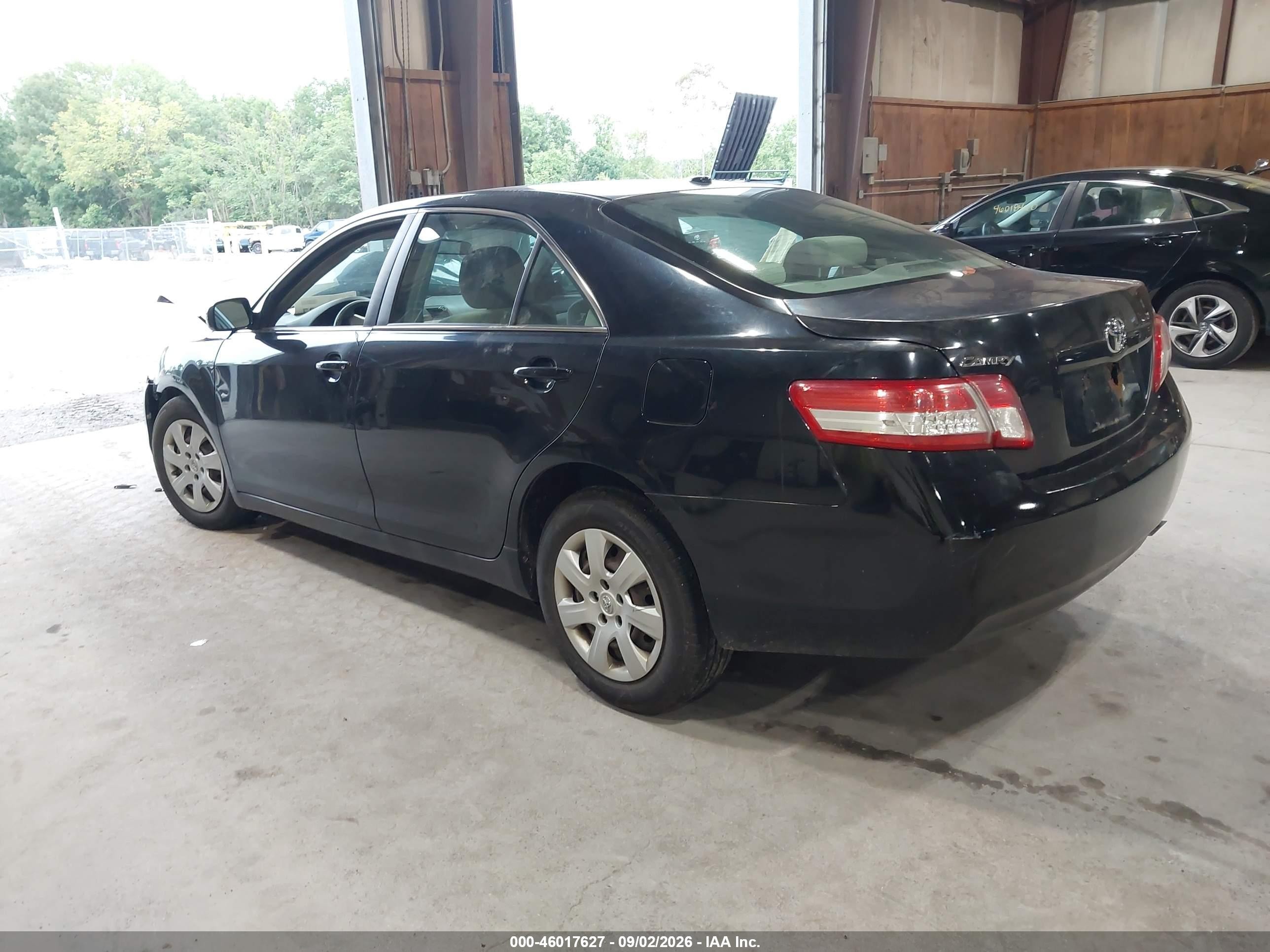 2011 Toyota Camry   Black vin: 4T1BF3EK4BU721660