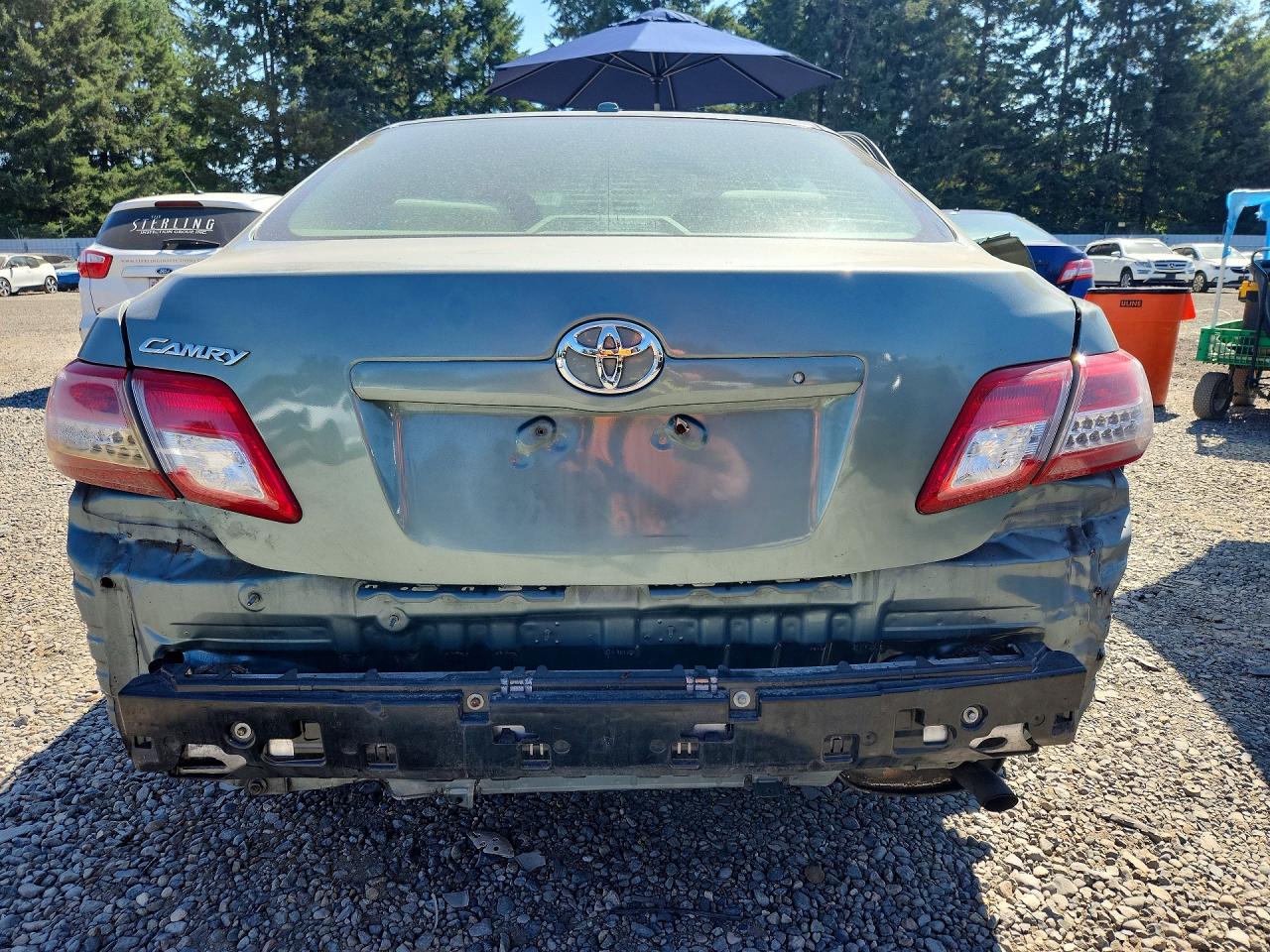 2011 Toyota Camry Le Silver vin: 4T1BF3EK4BU730925