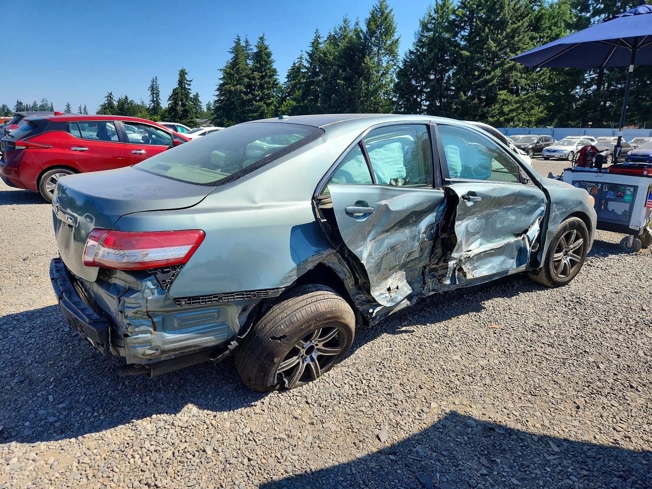 2011 Toyota Camry Le Silver vin: 4T1BF3EK4BU730925