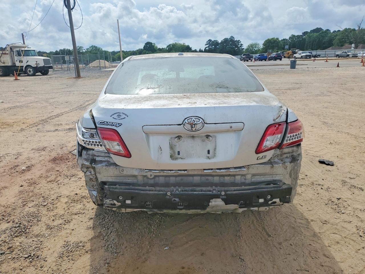 2011 Toyota Camry Le Серебряный vin: 4T1BF3EK4BU735834