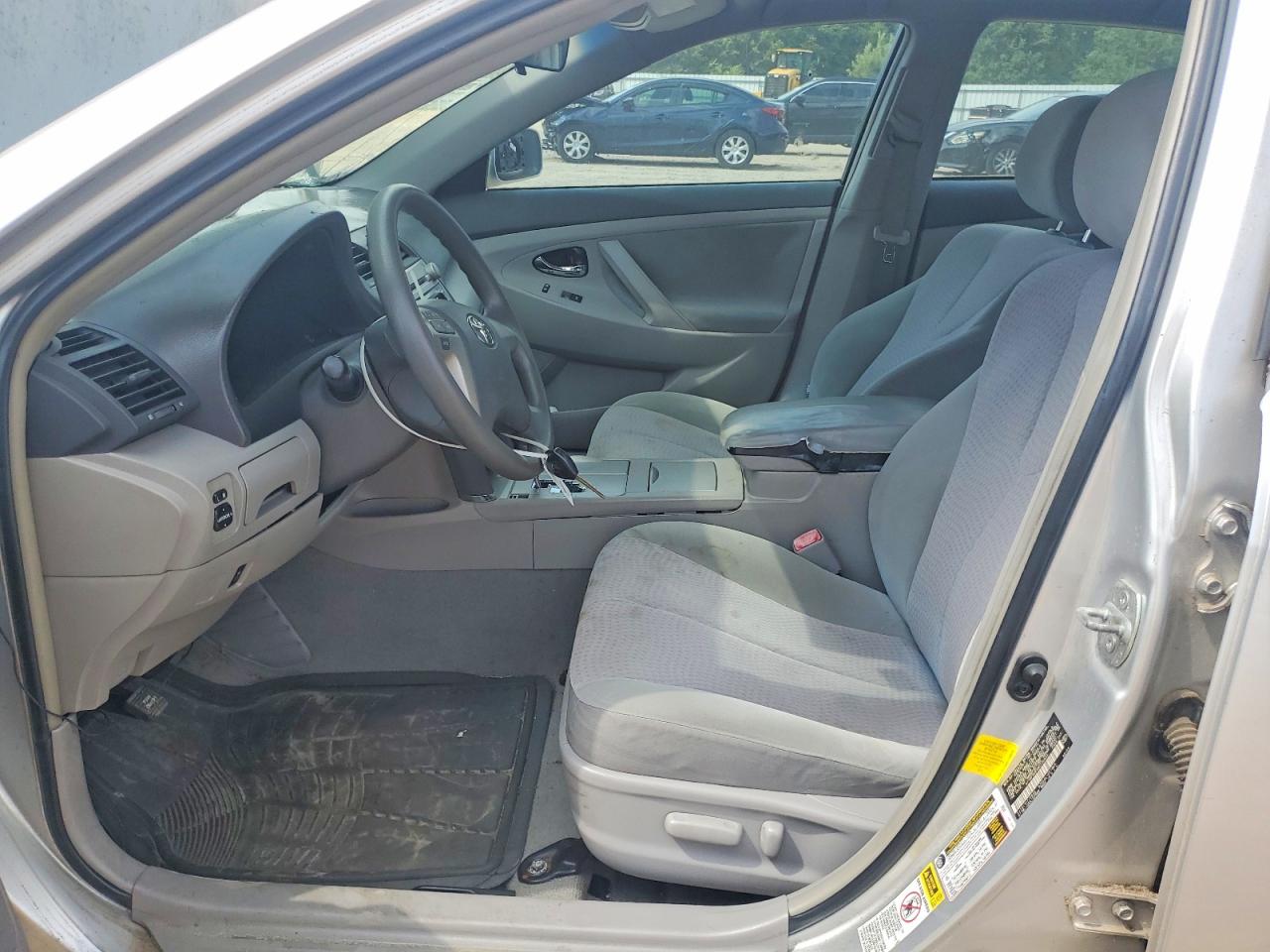 2011 Toyota Camry Le Серебряный vin: 4T1BF3EK4BU735834