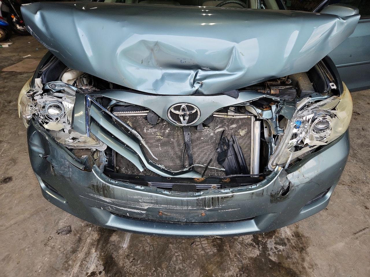 2011 Toyota Camry Le Turquoise vin: 4T1BF3EK4BU736014