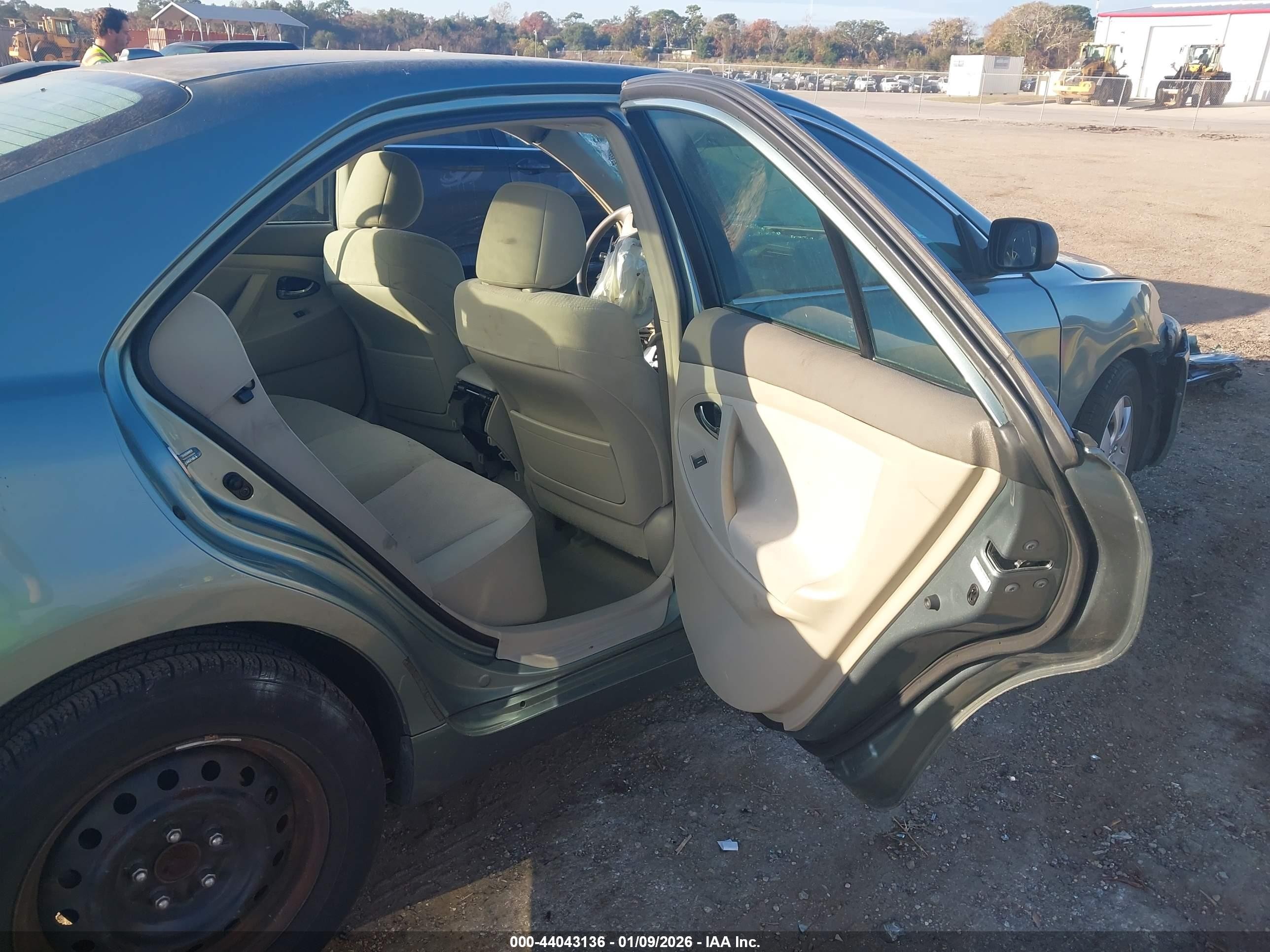 2011 Toyota Camry Le Light Blue vin: 4T1BF3EK4BU752472