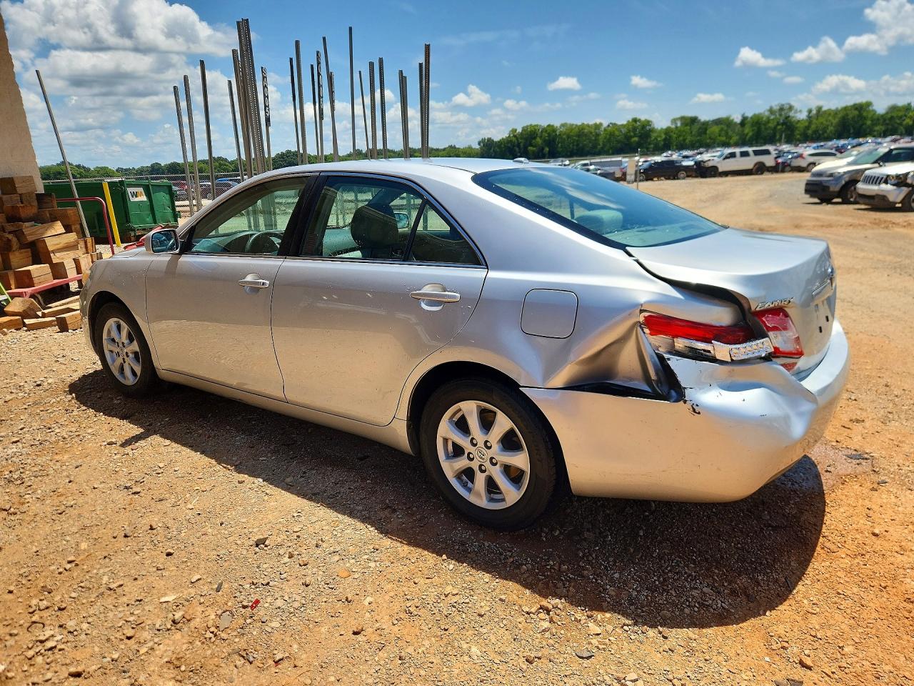 2011 Toyota Camry Le Silver vin: 4T1BF3EK4BU754044