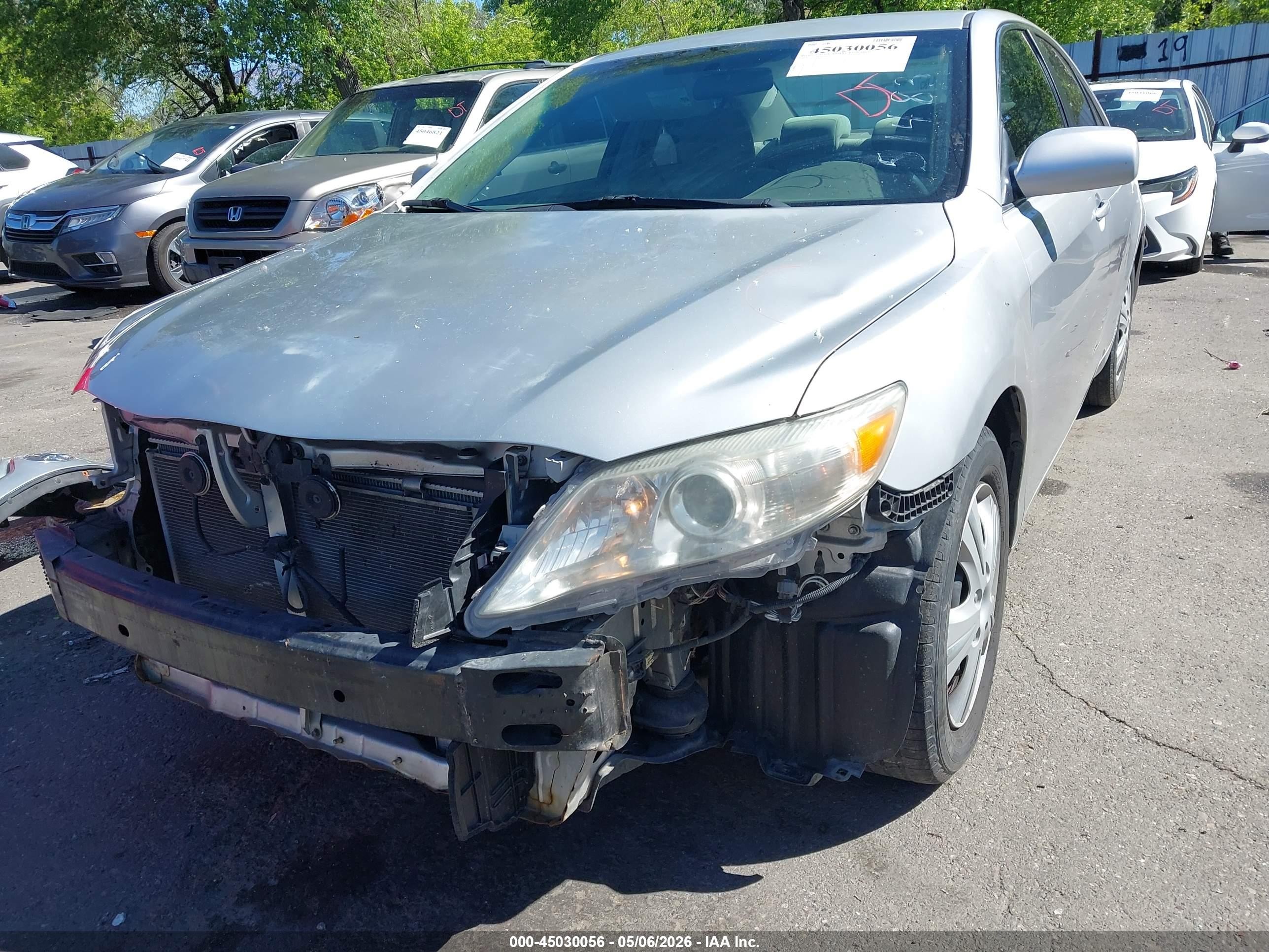 2011 Toyota Camry Le Silver vin: 4T1BF3EK4BU759812